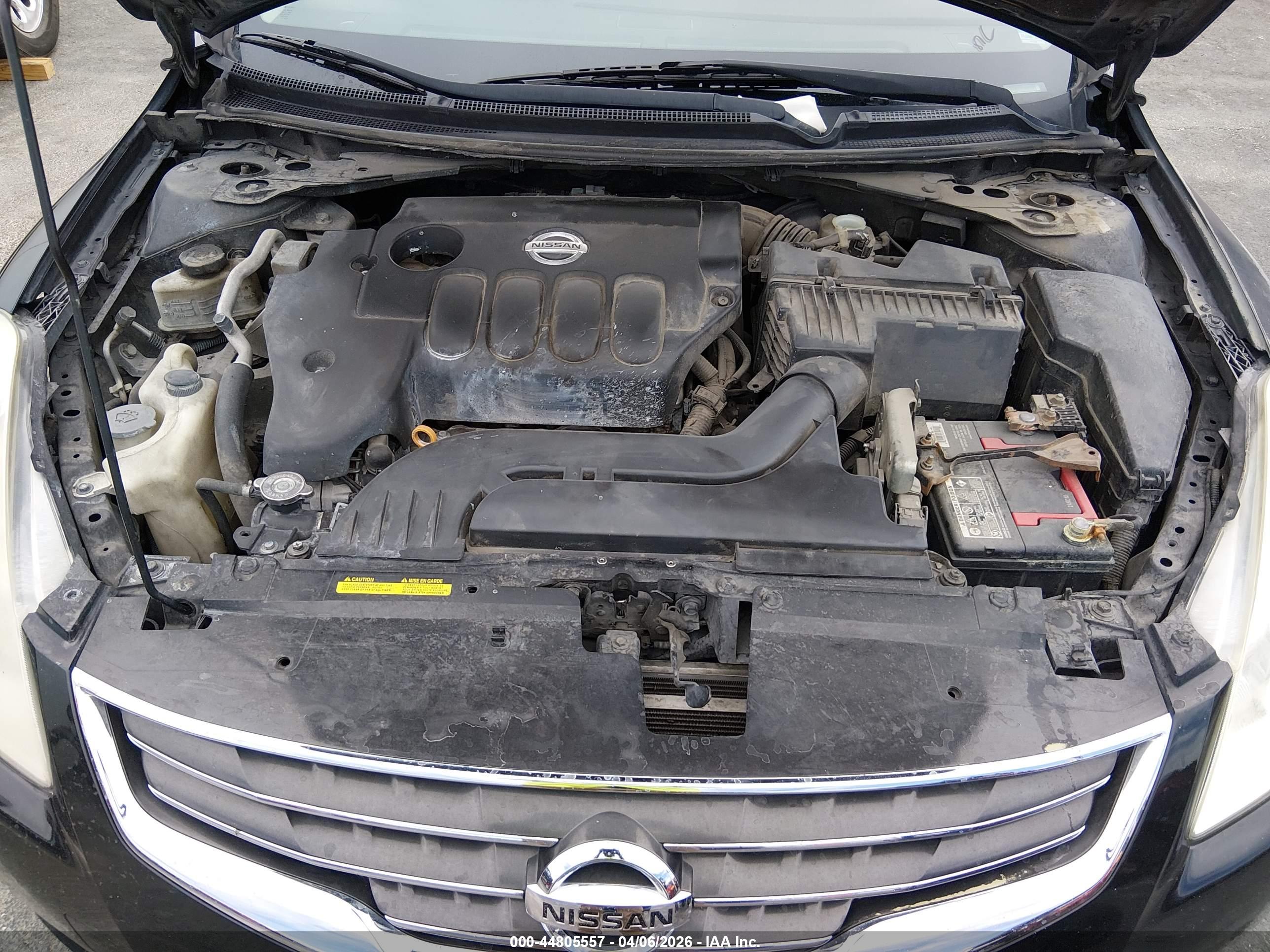 NISSAN ALTIMA image 10
