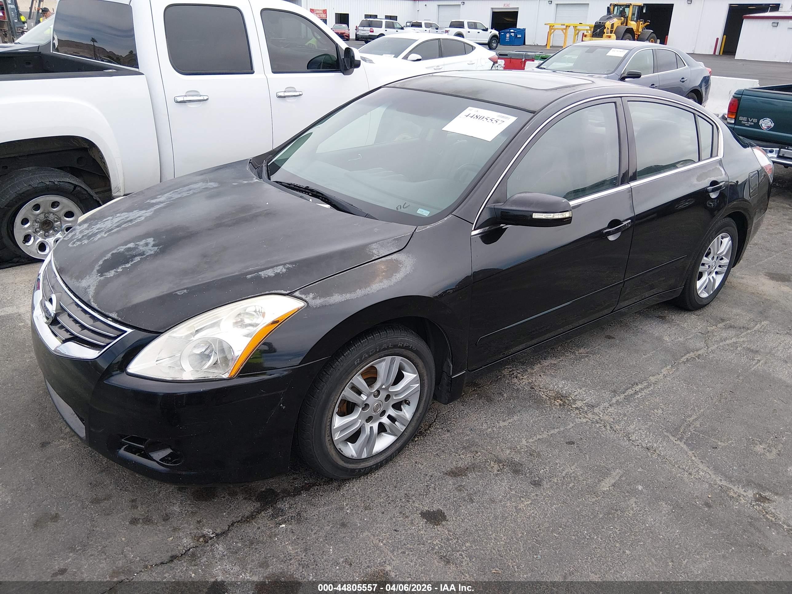 NISSAN ALTIMA image 2