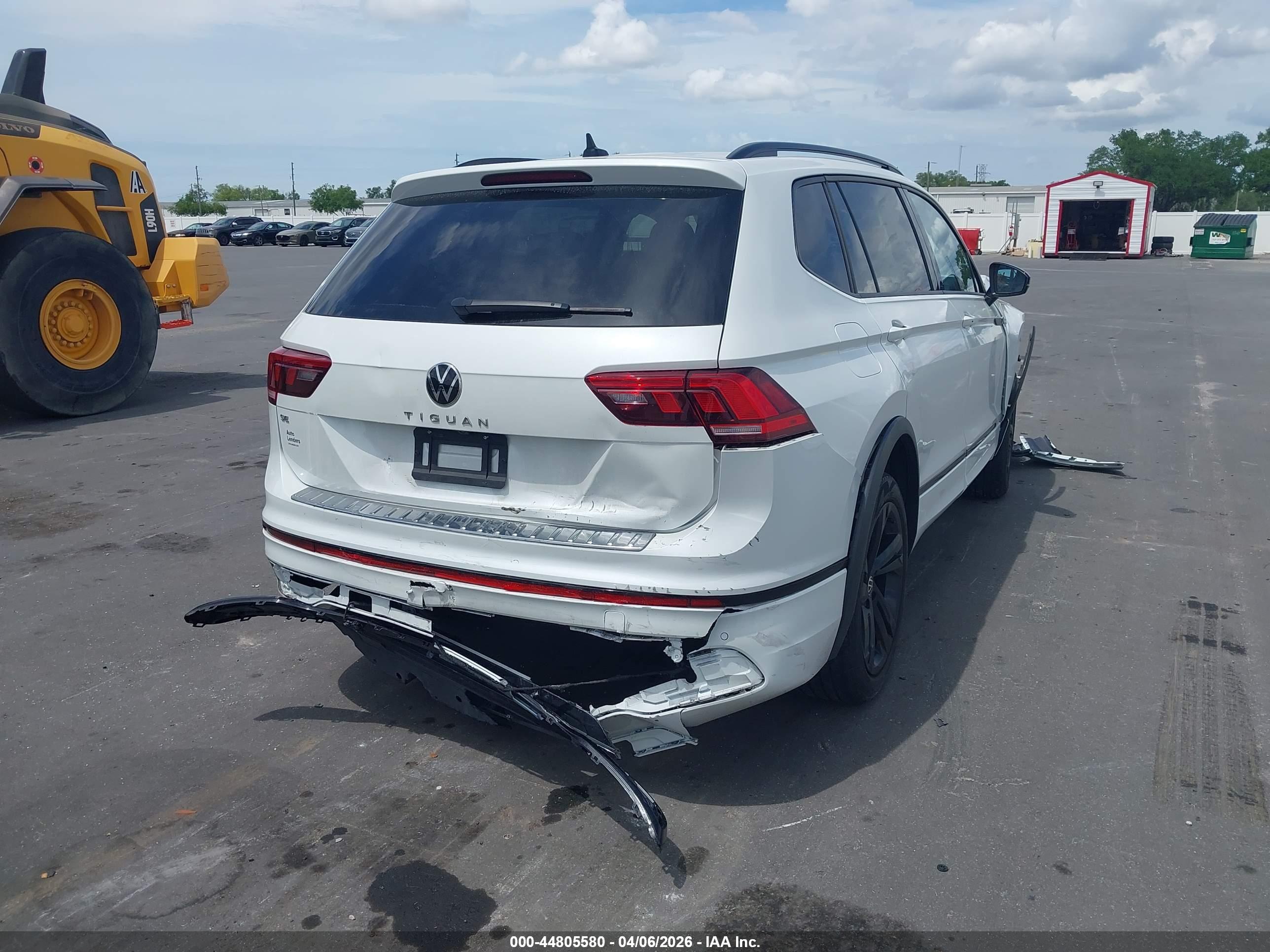VOLKSWAGEN TIGUAN image 4