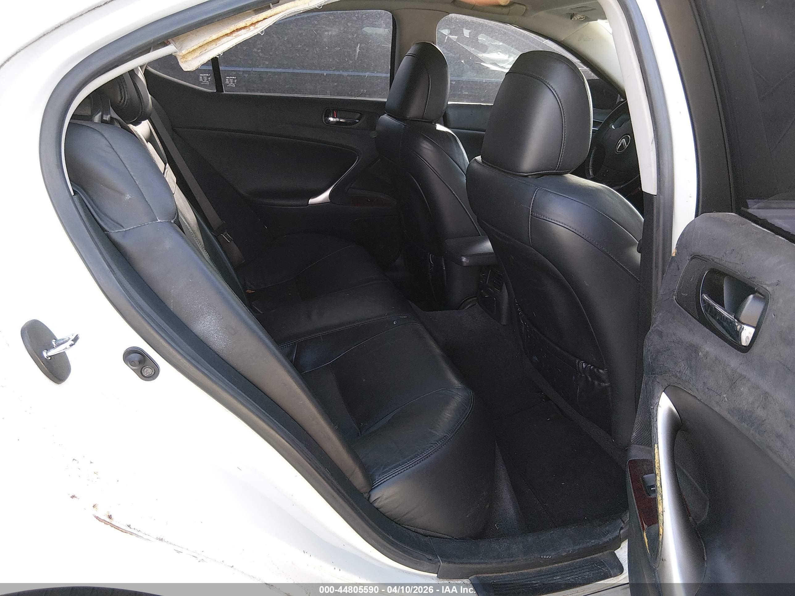 LEXUS IS image 8