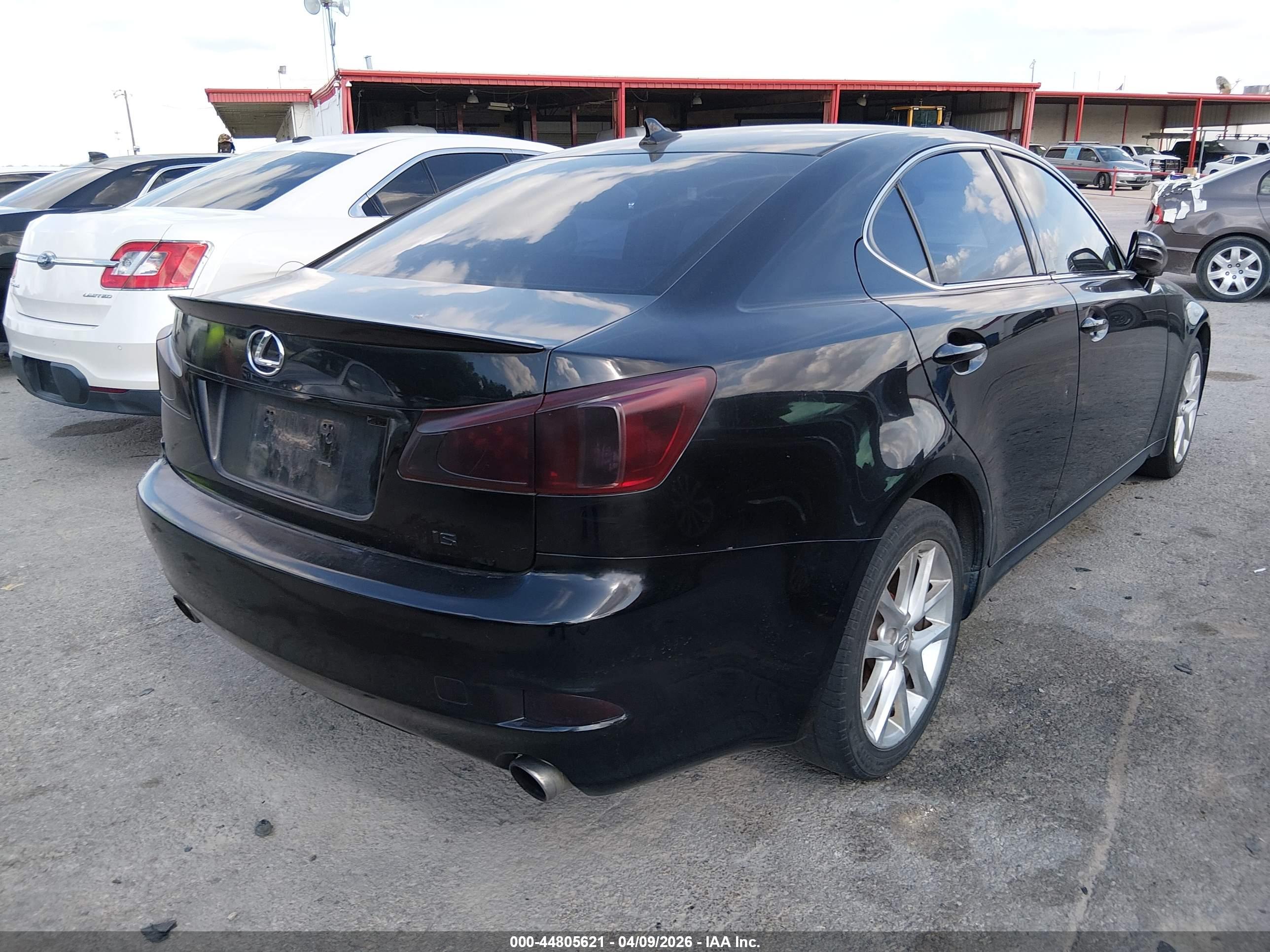 LEXUS IS image 4