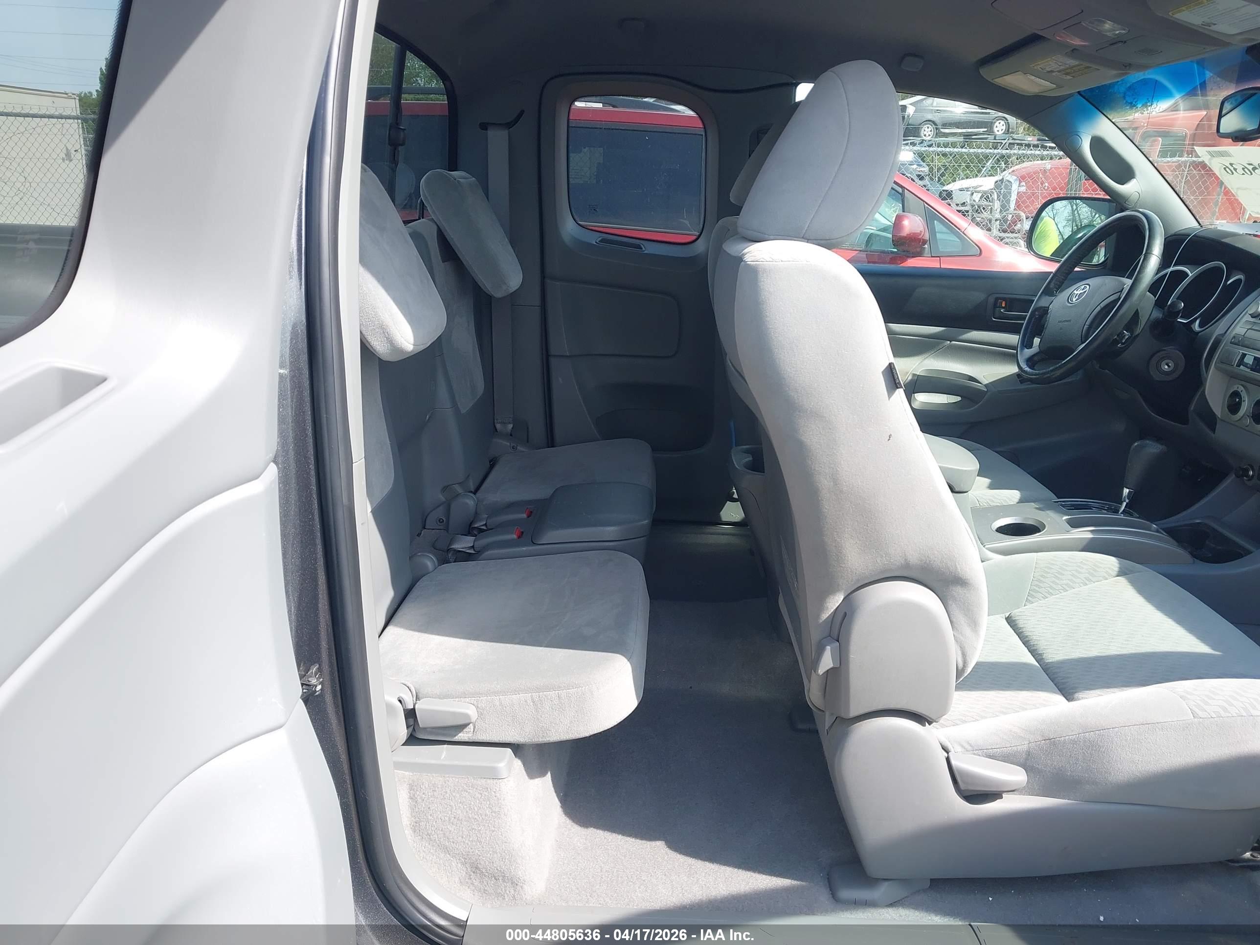 TOYOTA TACOMA image 8