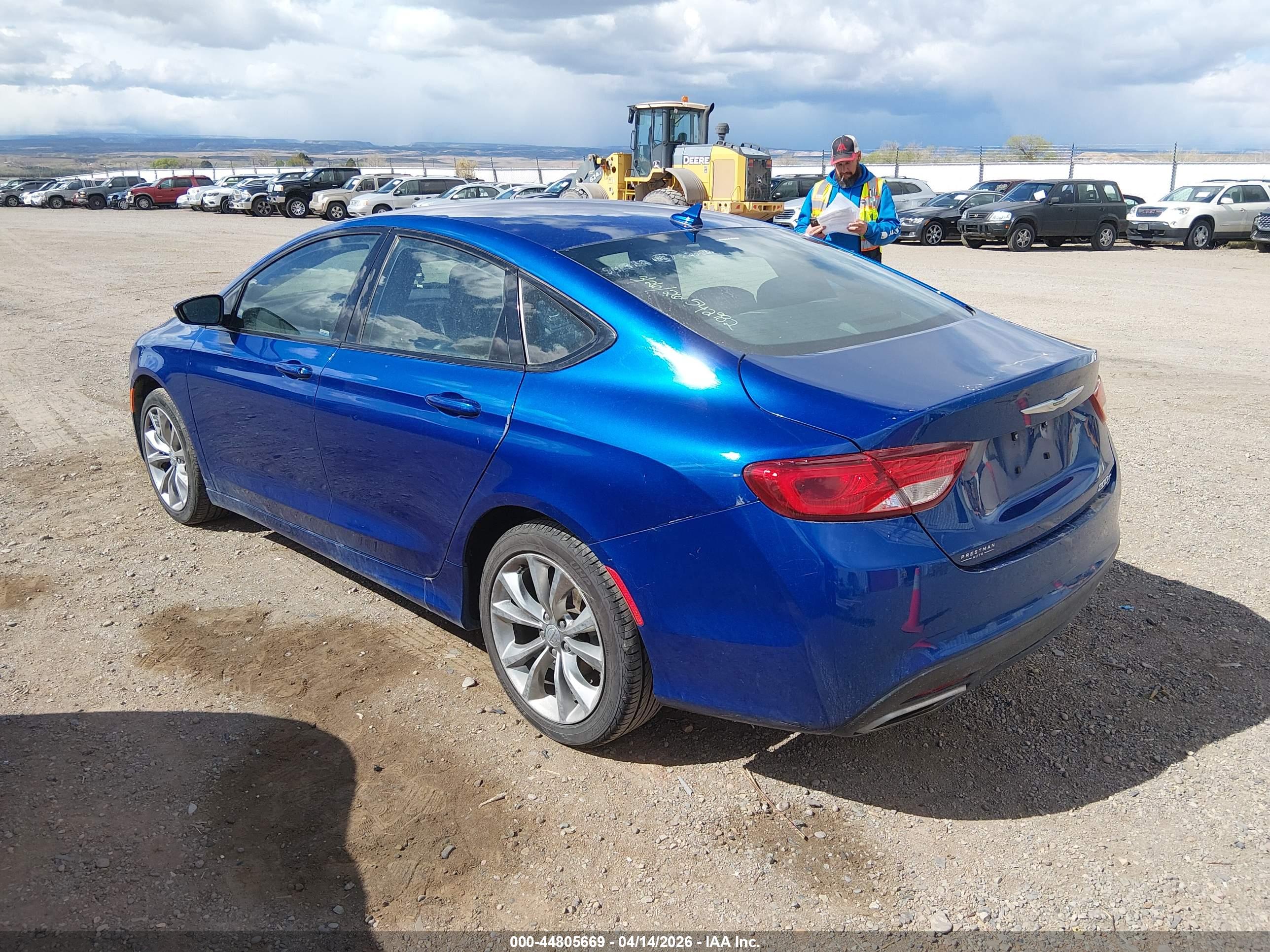 CHRYSLER 200 image 3