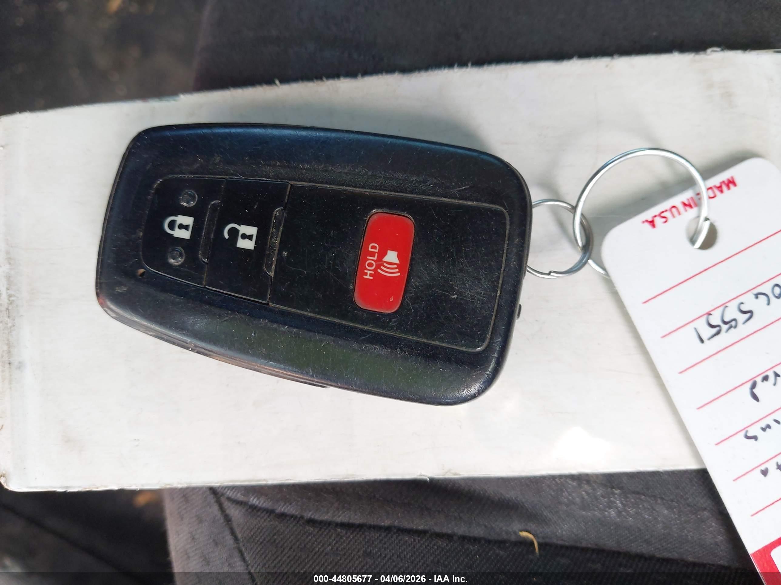 TOYOTA PRIUS image 11