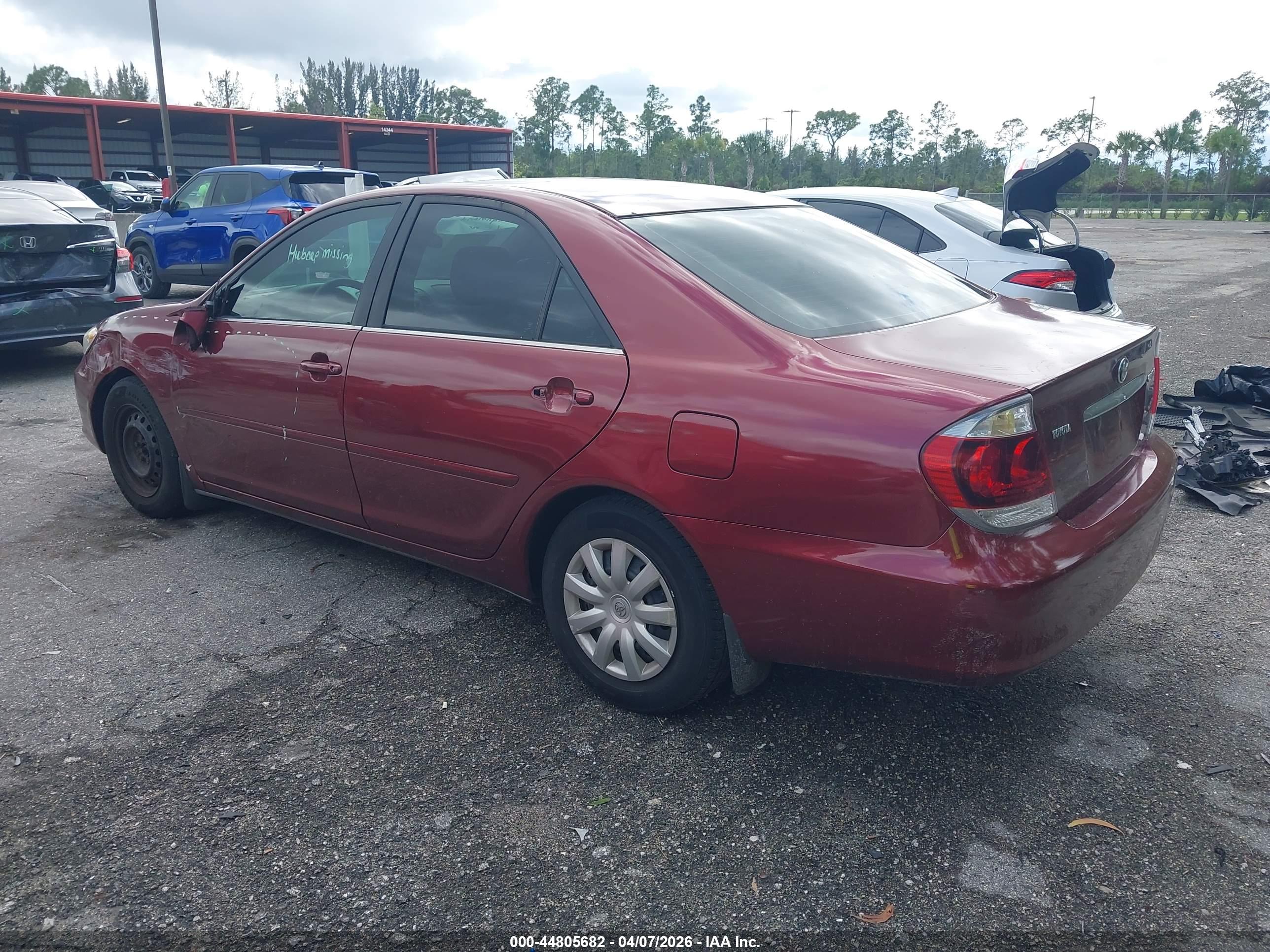 TOYOTA CAMRY image 3