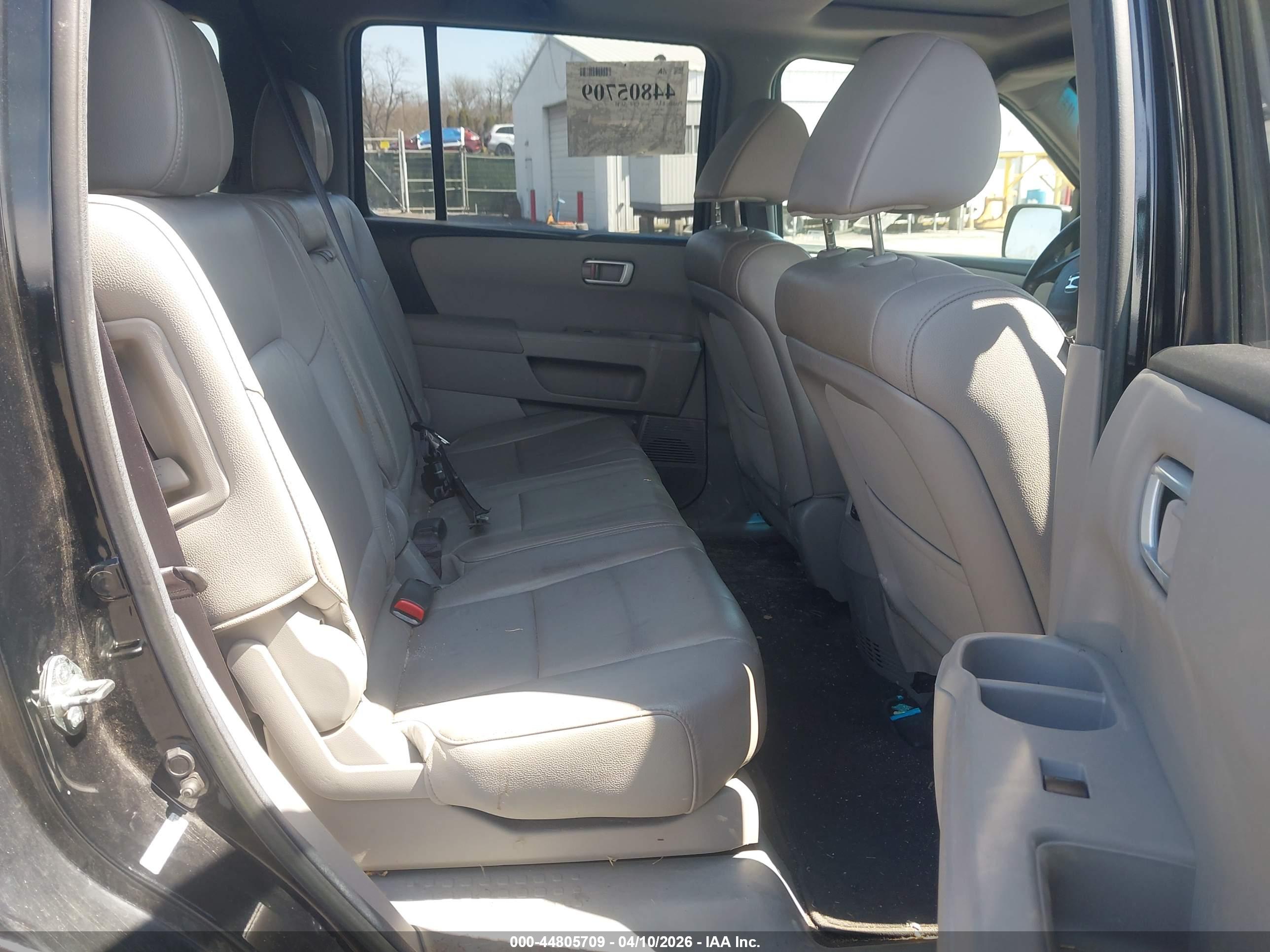 HONDA PILOT image 8