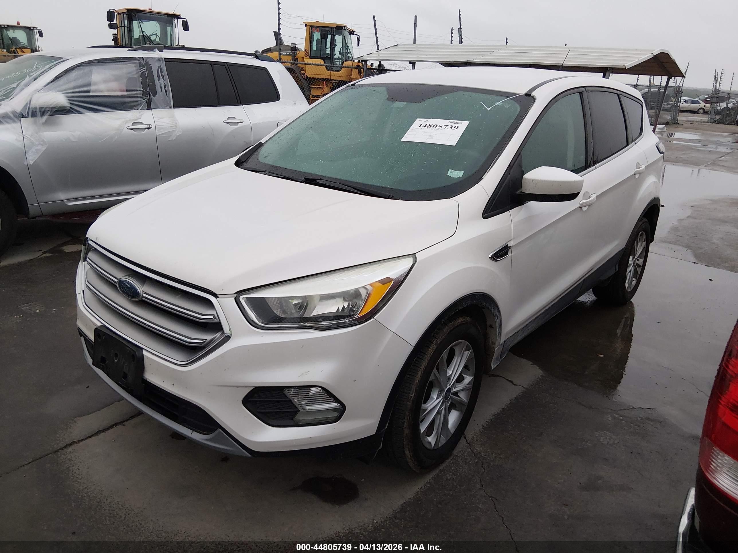 FORD ESCAPE image 2