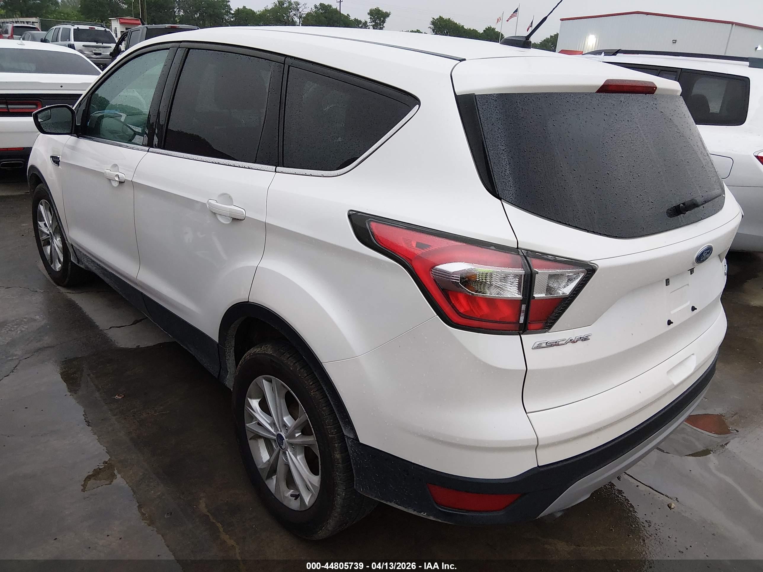 FORD ESCAPE image 3