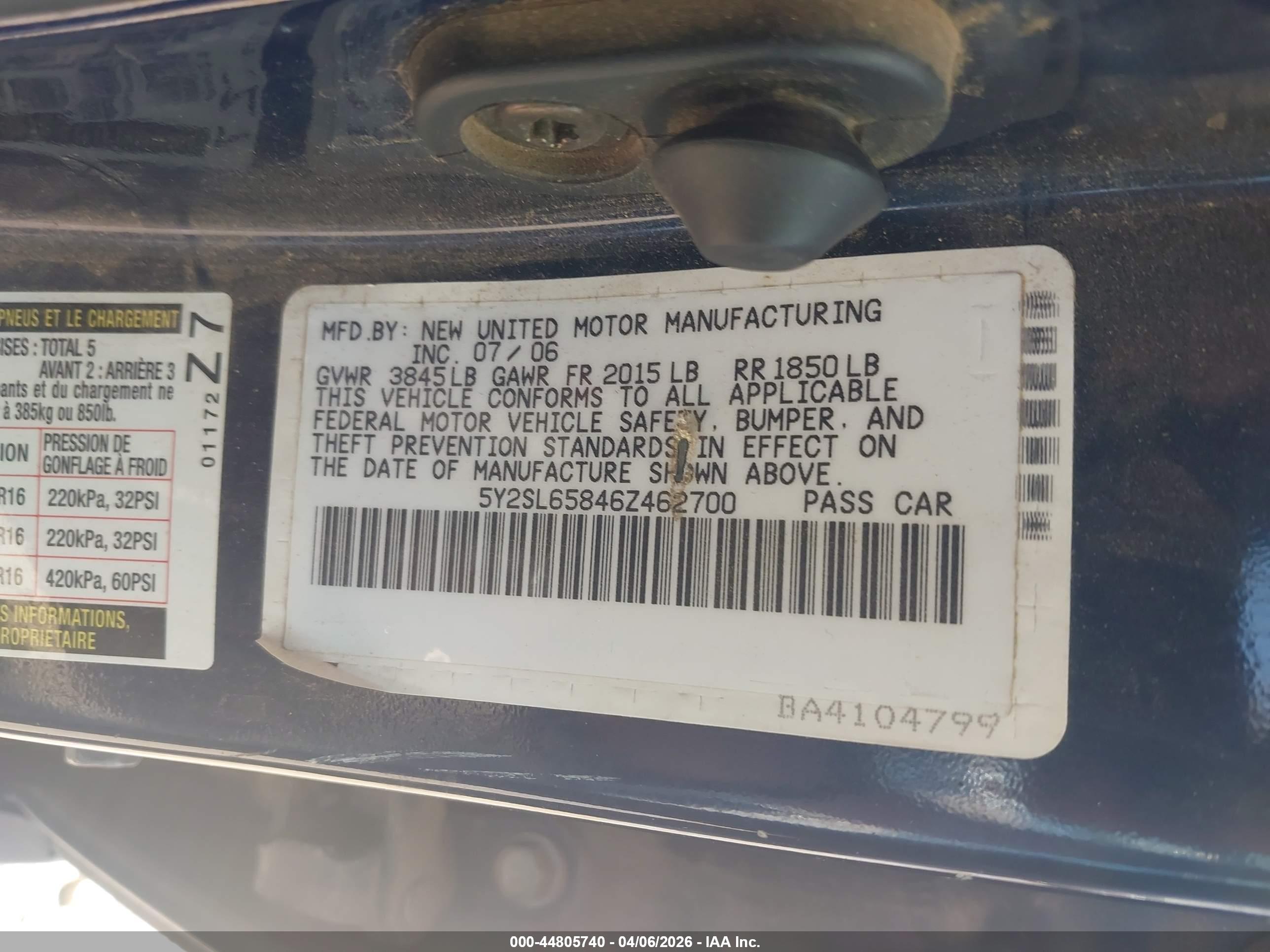 PONTIAC VIBE image 9
