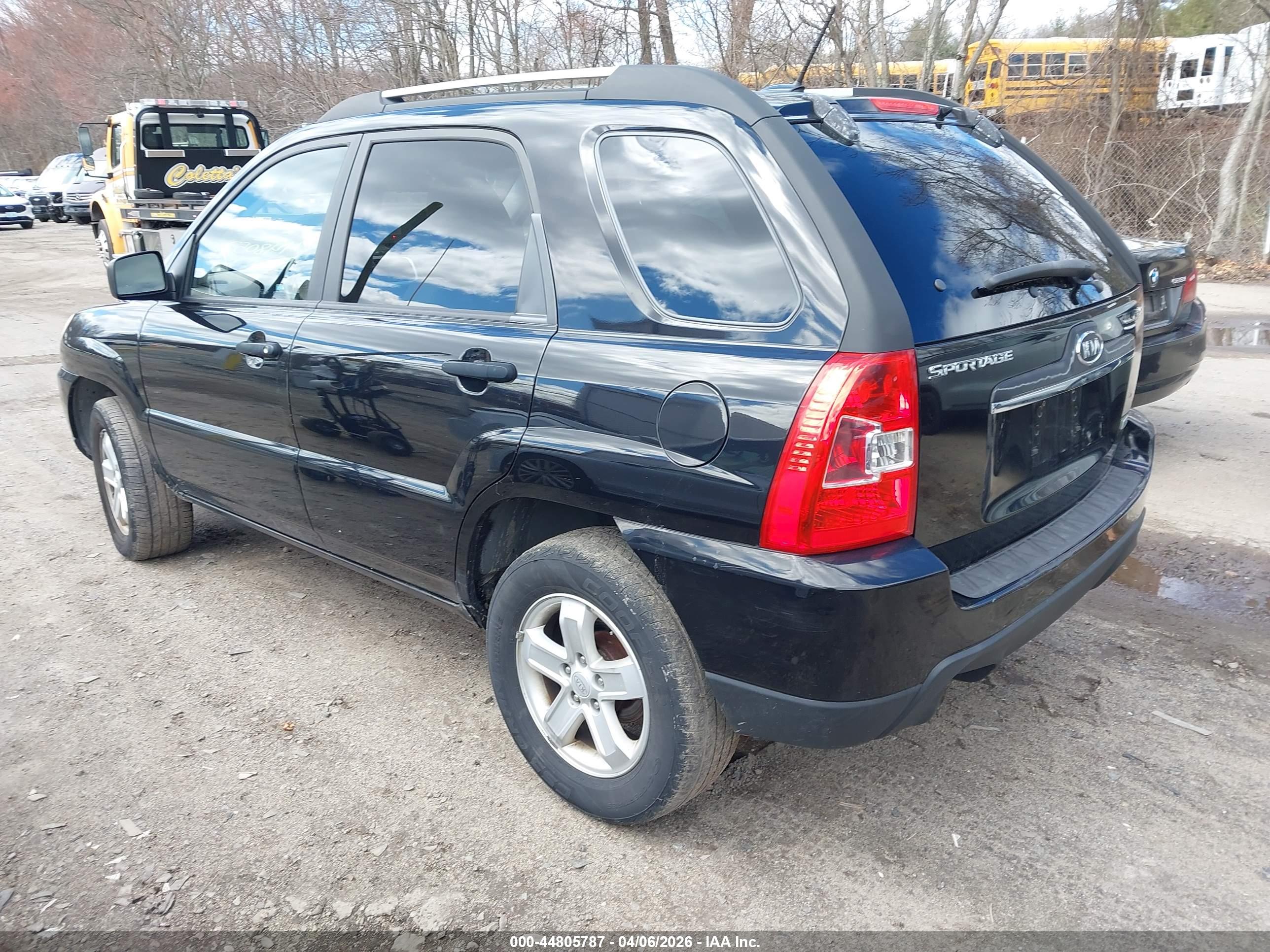 KIA SPORTAGE image 3