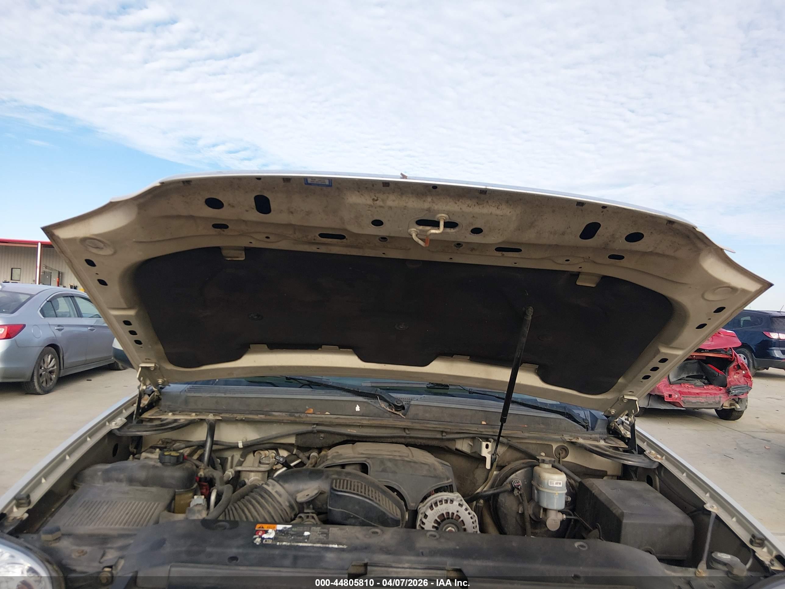 GMC YUKON image 10