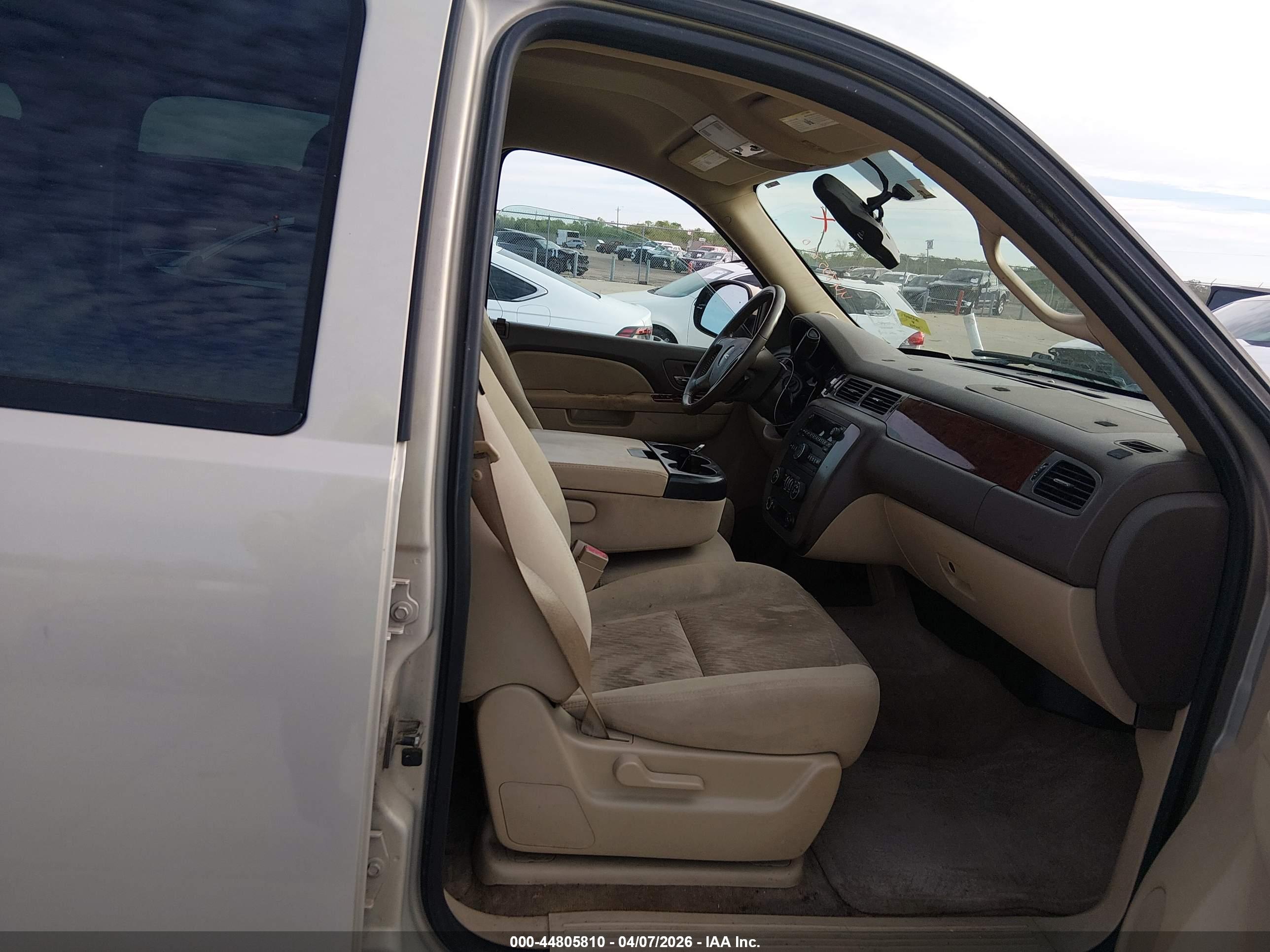 GMC YUKON image 5