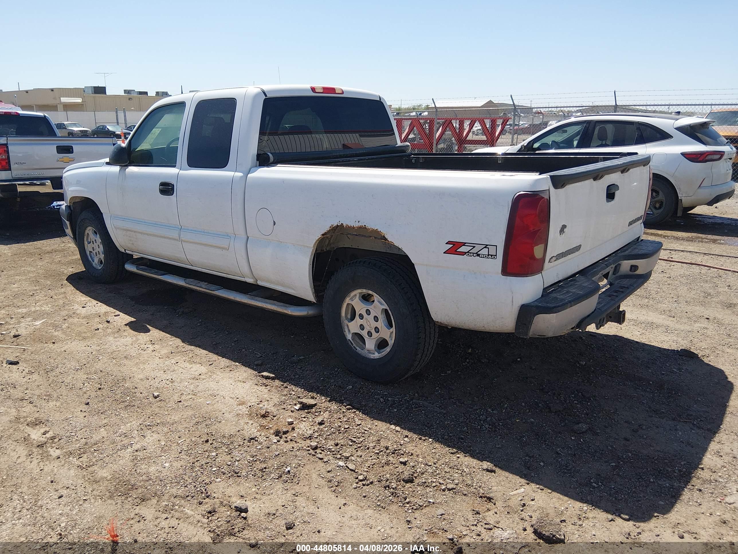 CHEVROLET SILVERADO image 3