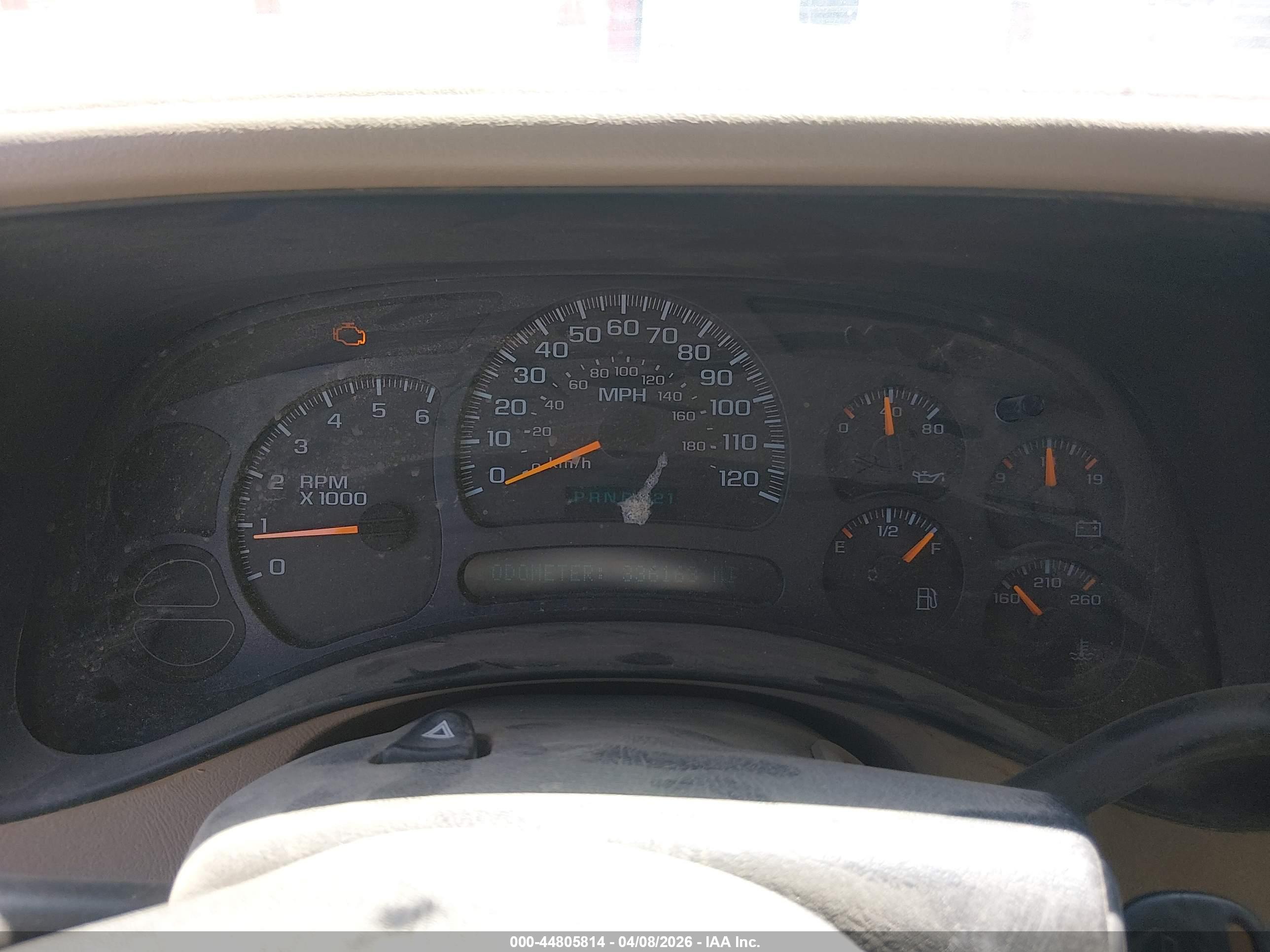 CHEVROLET SILVERADO image 7