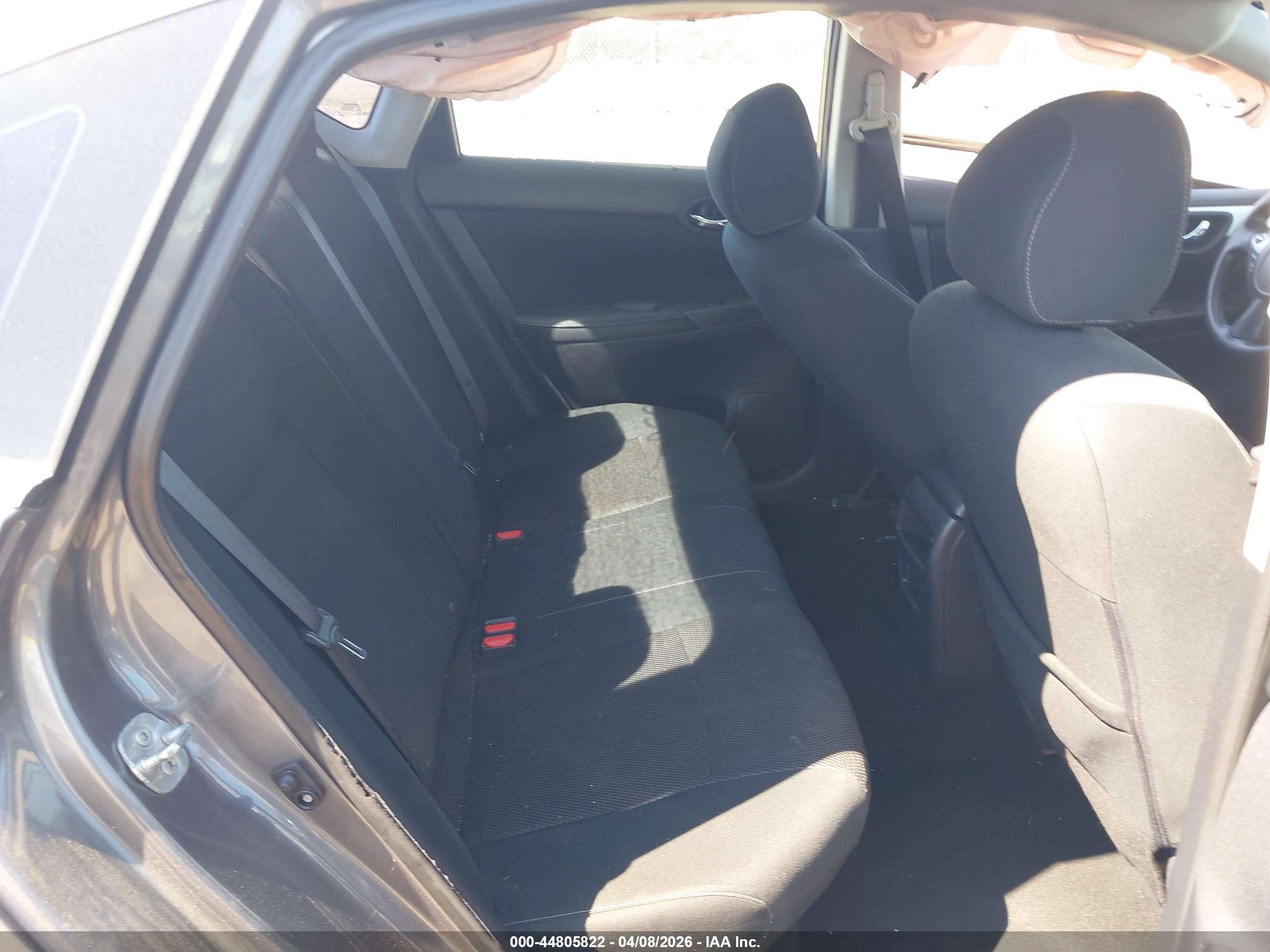 NISSAN SENTRA image 8