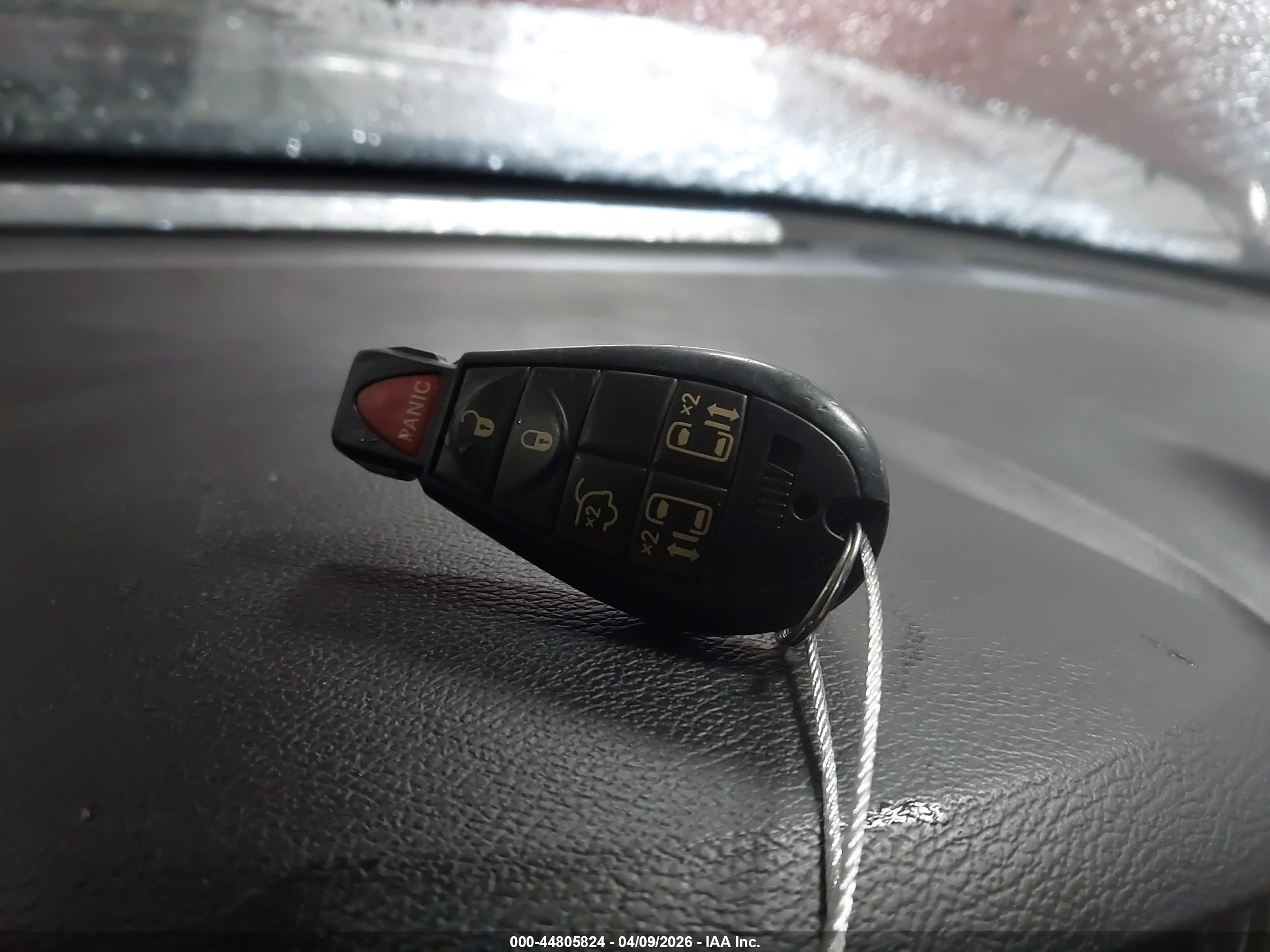 CHRYSLER TOWN image 11