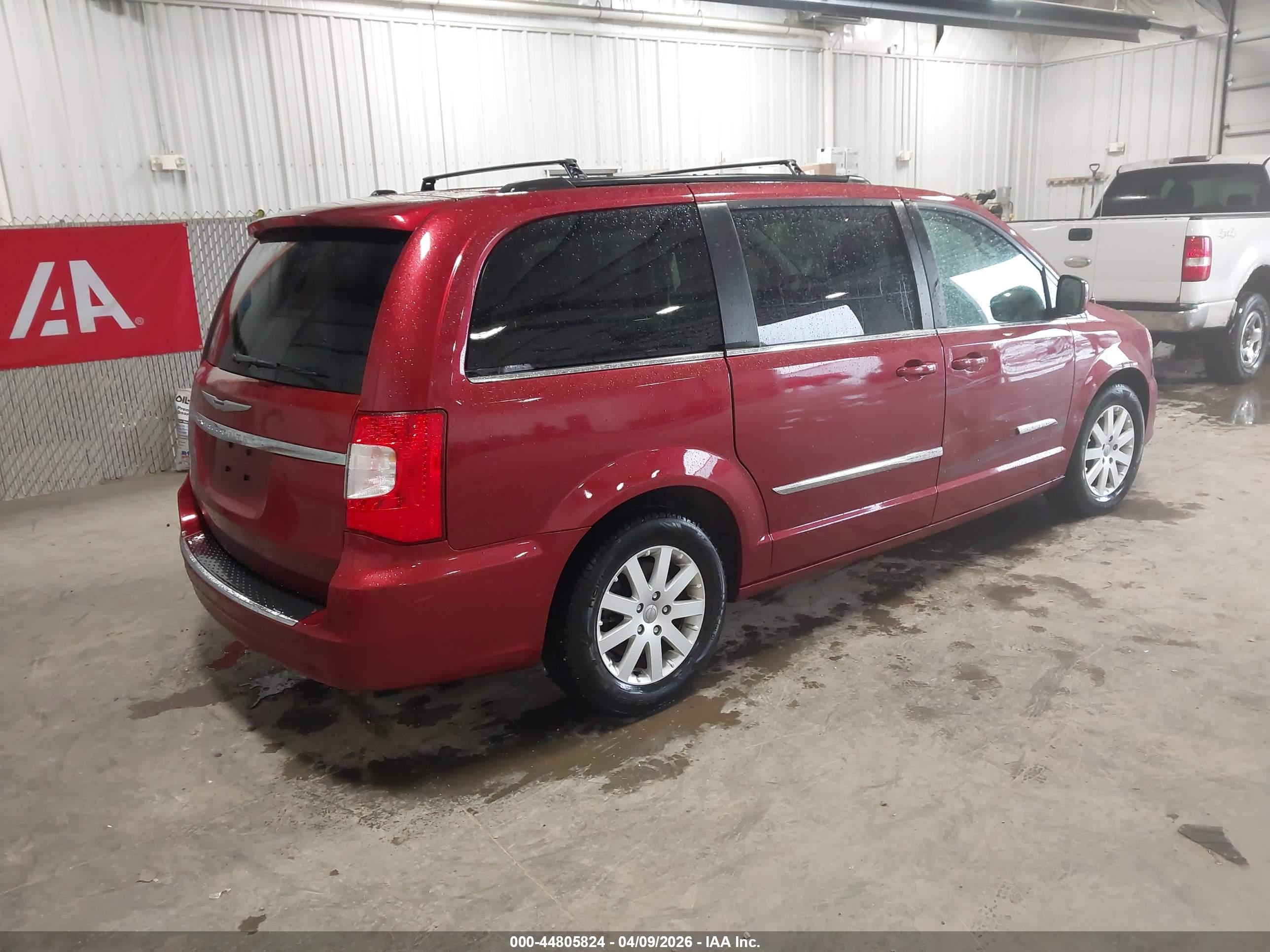 CHRYSLER TOWN image 4