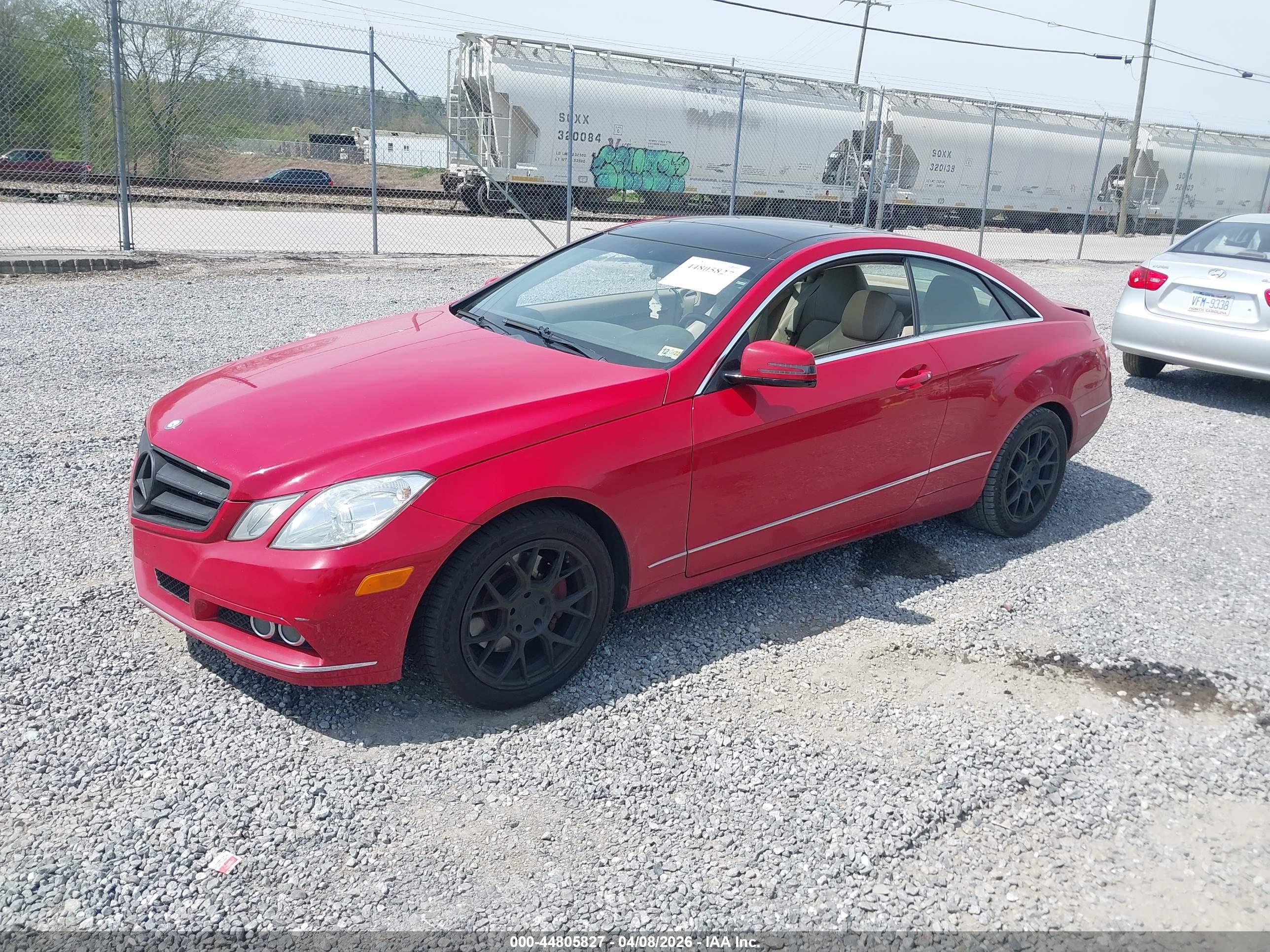 MERCEDES-BENZ E image 2
