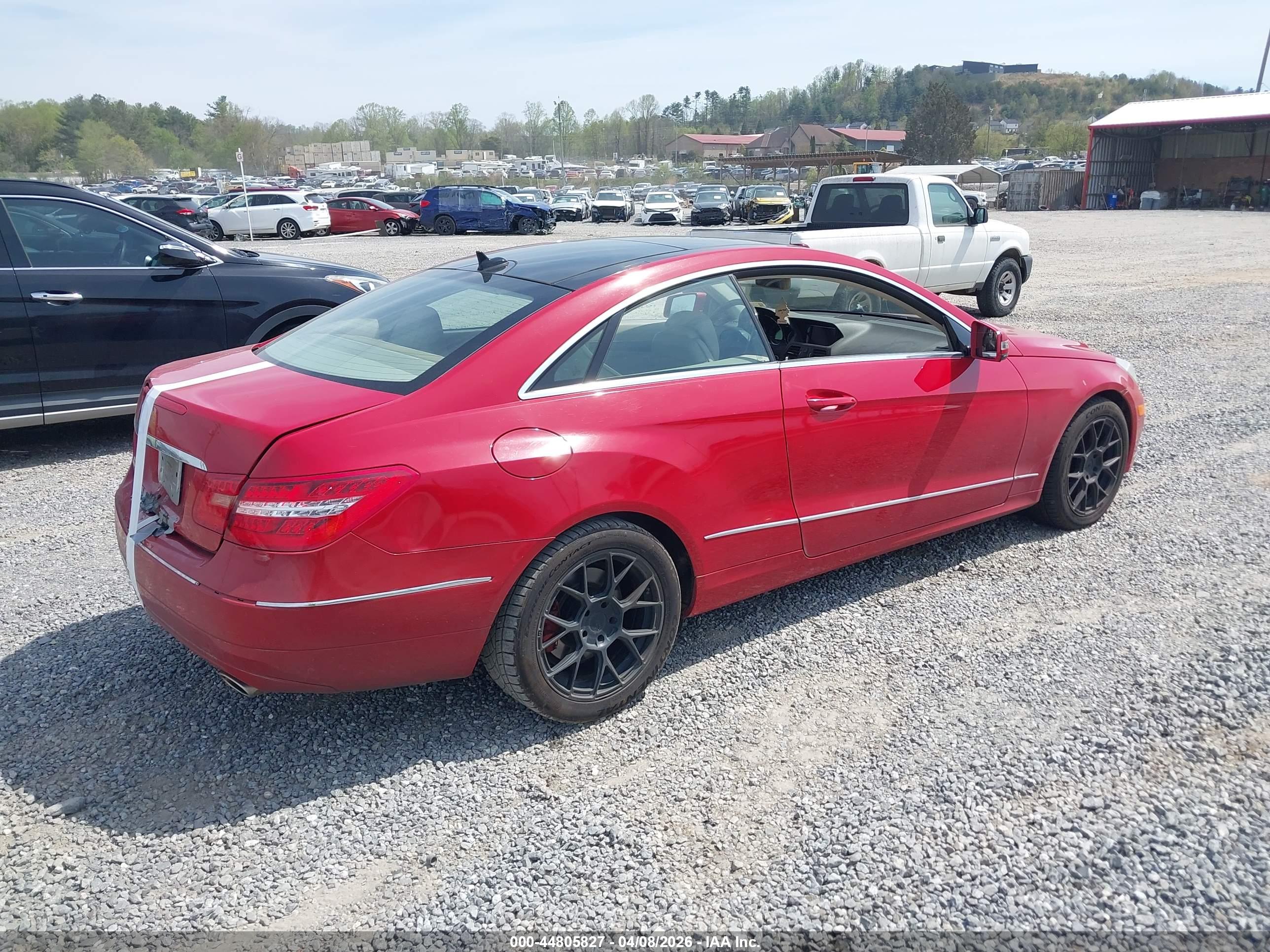 MERCEDES-BENZ E image 4