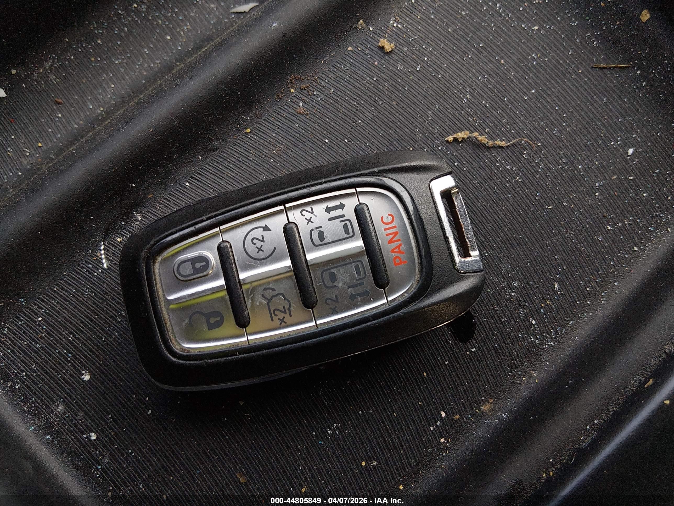 CHRYSLER PACIFICA image 11