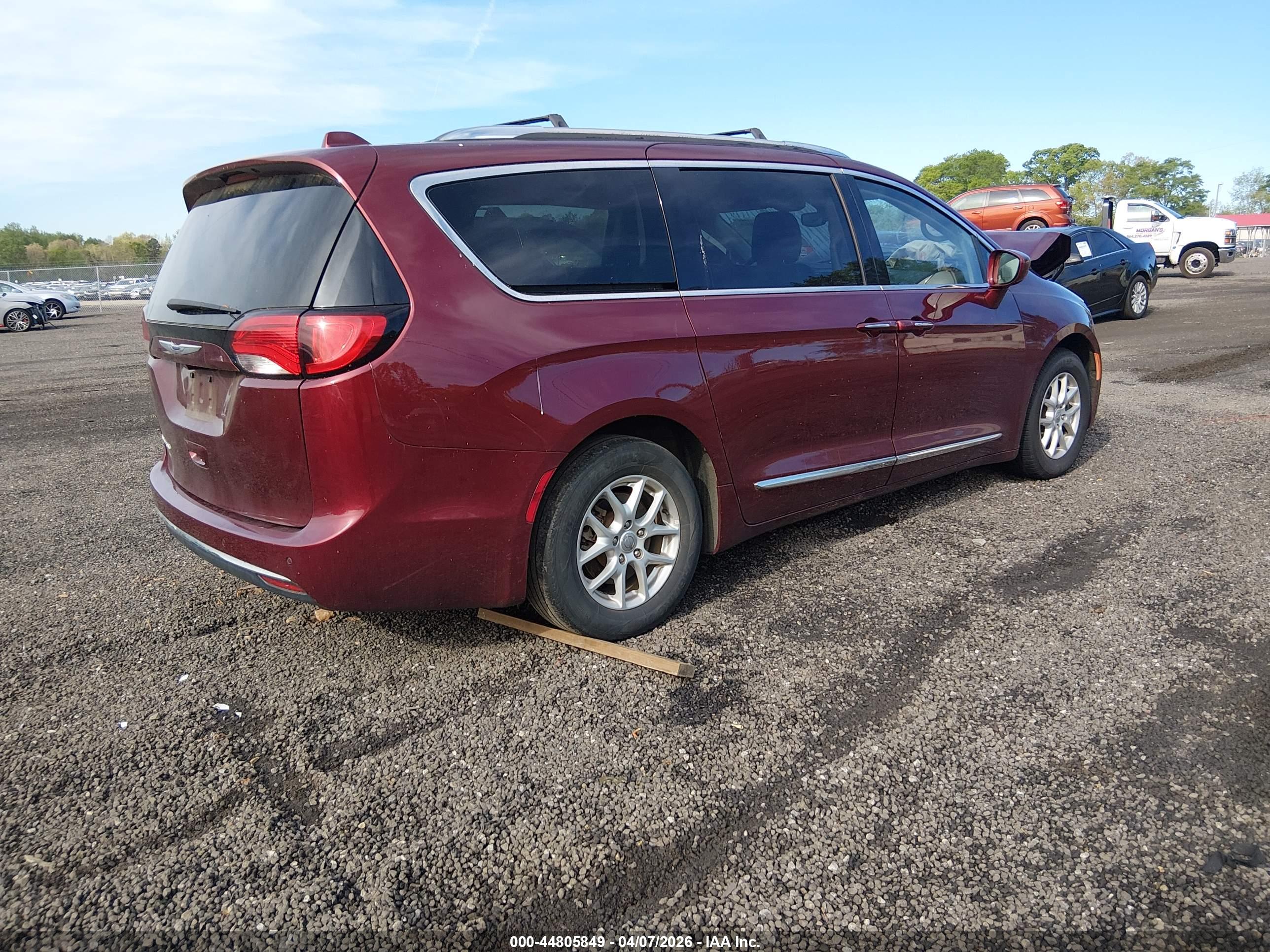 CHRYSLER PACIFICA image 4