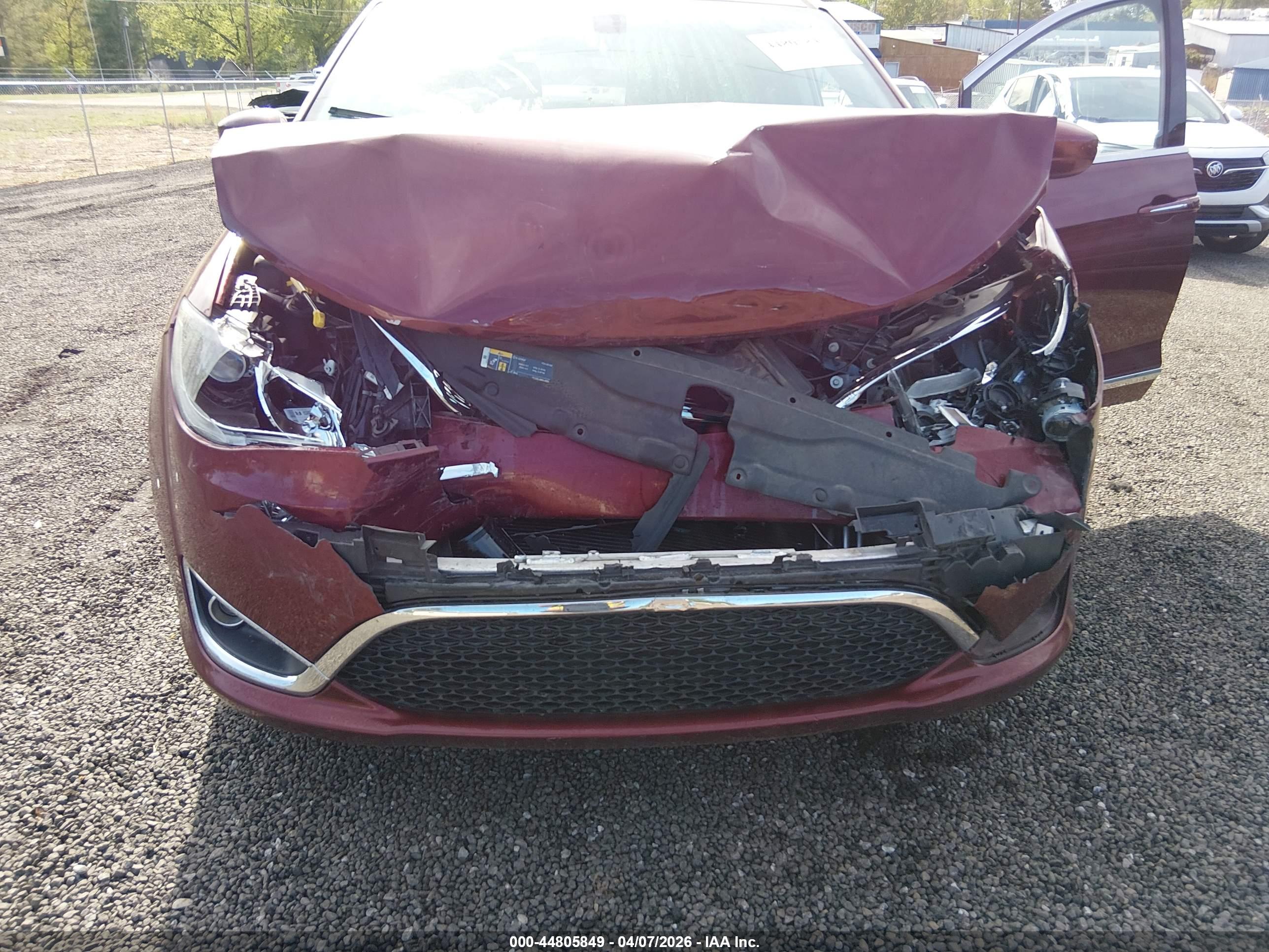 CHRYSLER PACIFICA image 6