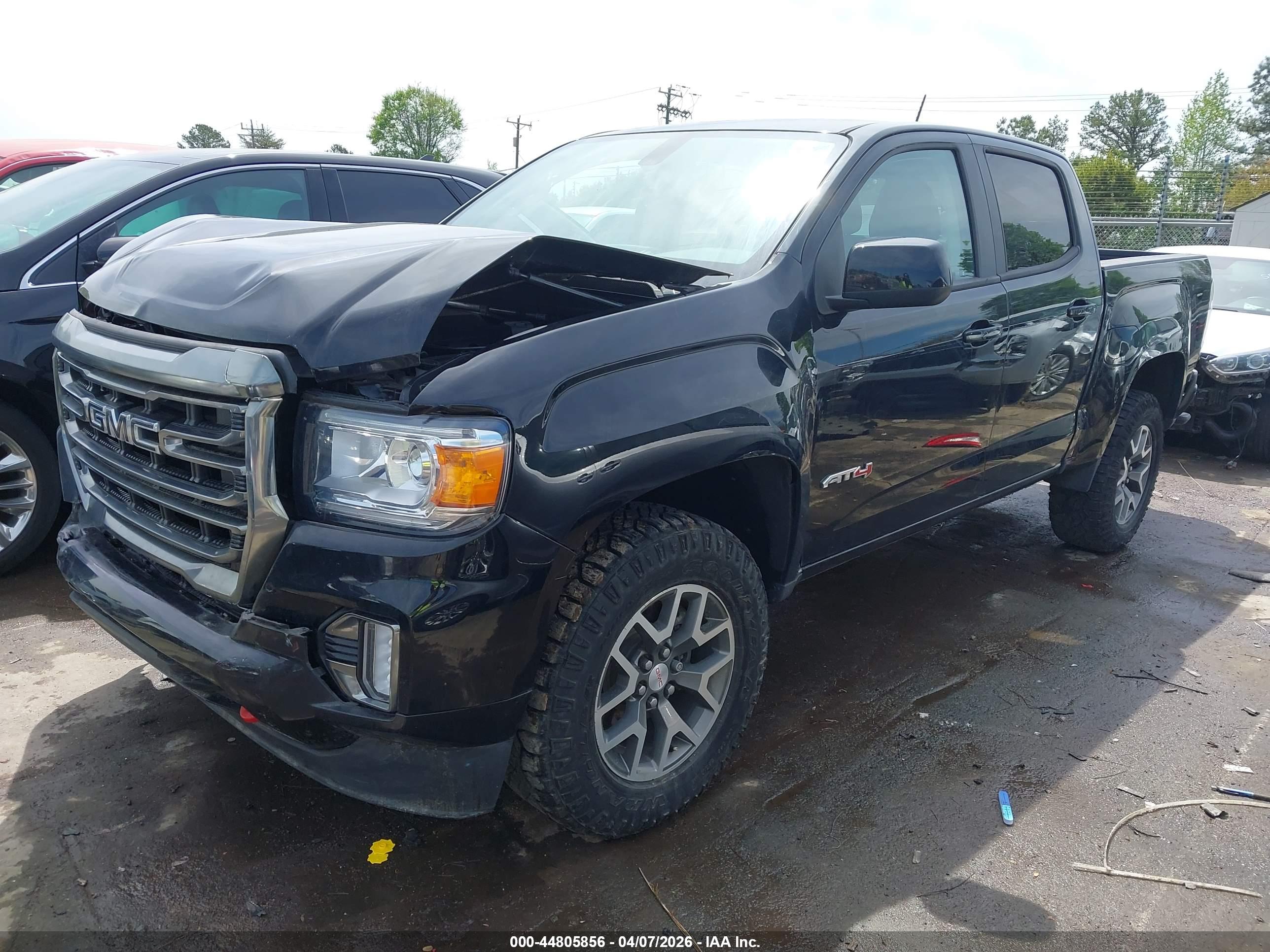 GMC CANYON image 2