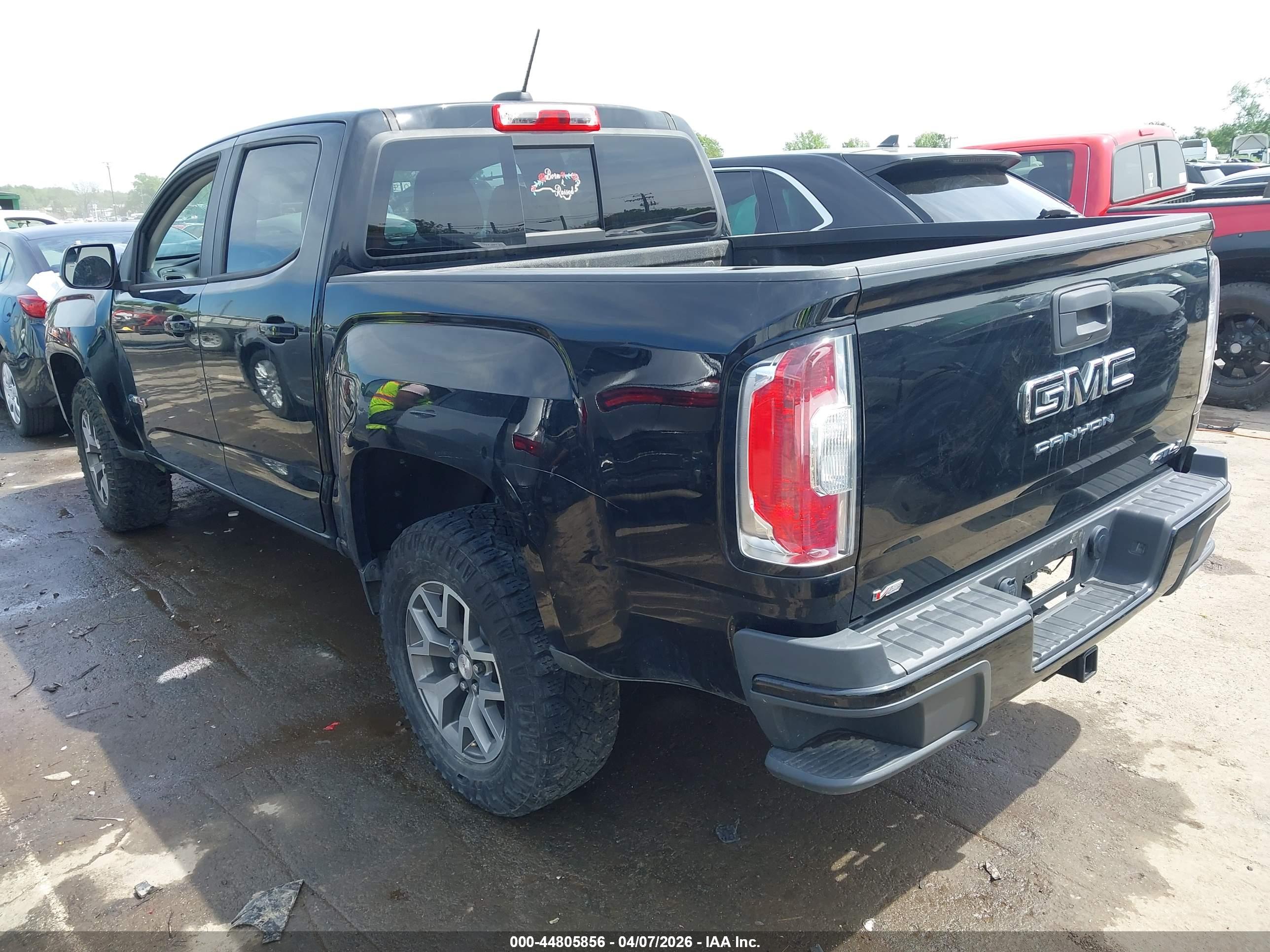 GMC CANYON image 3