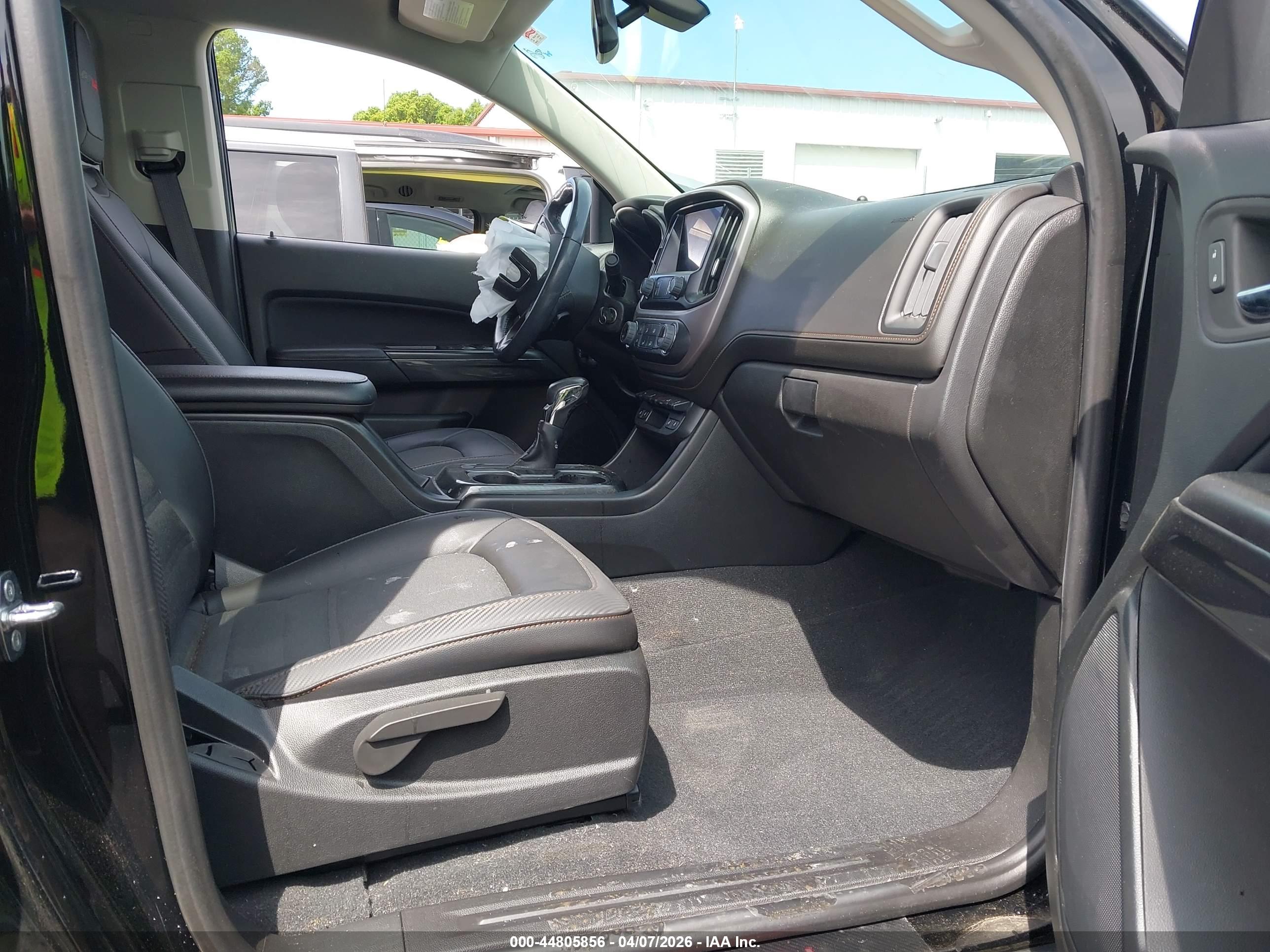 GMC CANYON image 5
