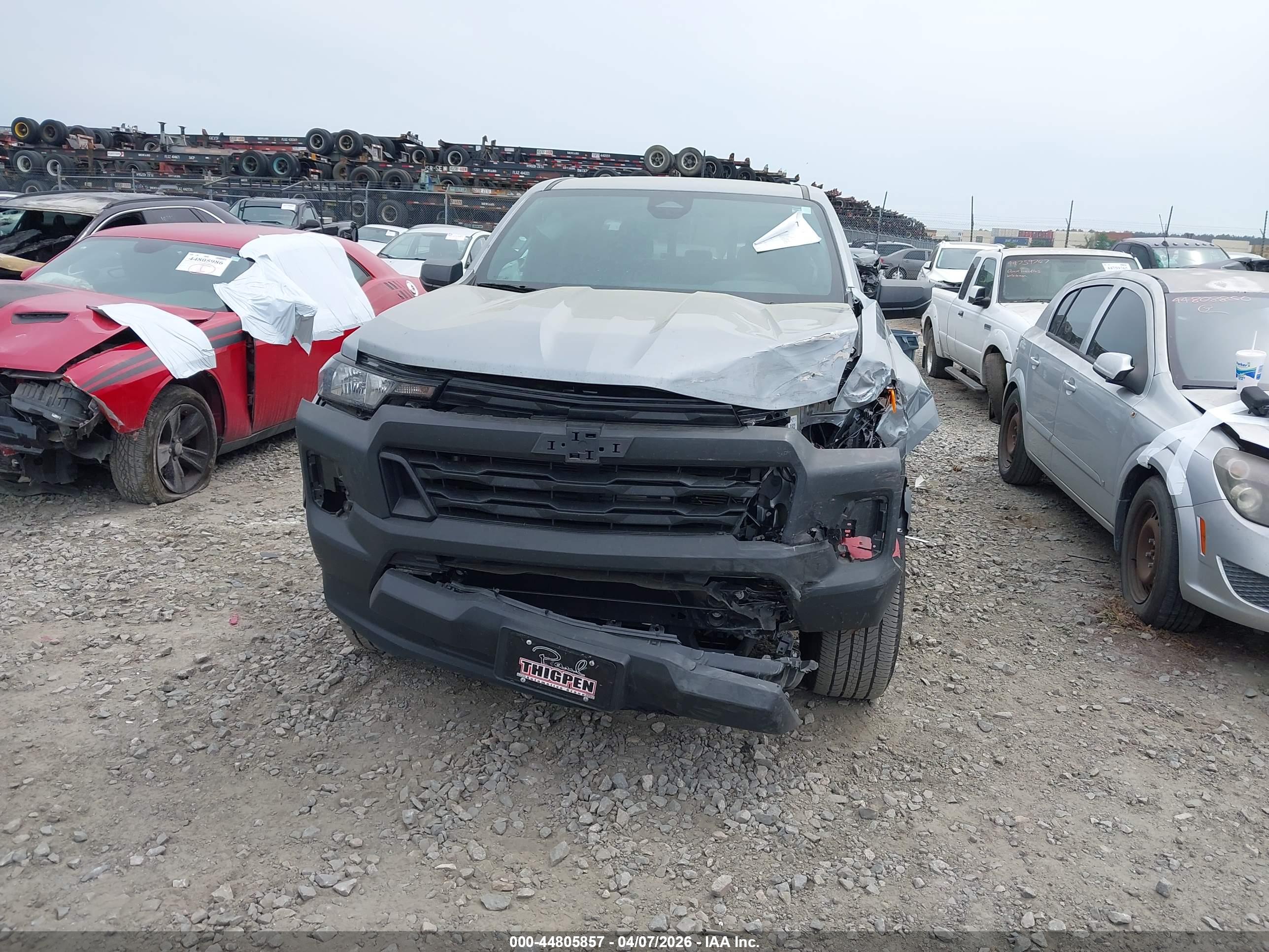 CHEVROLET COLORADO image 6