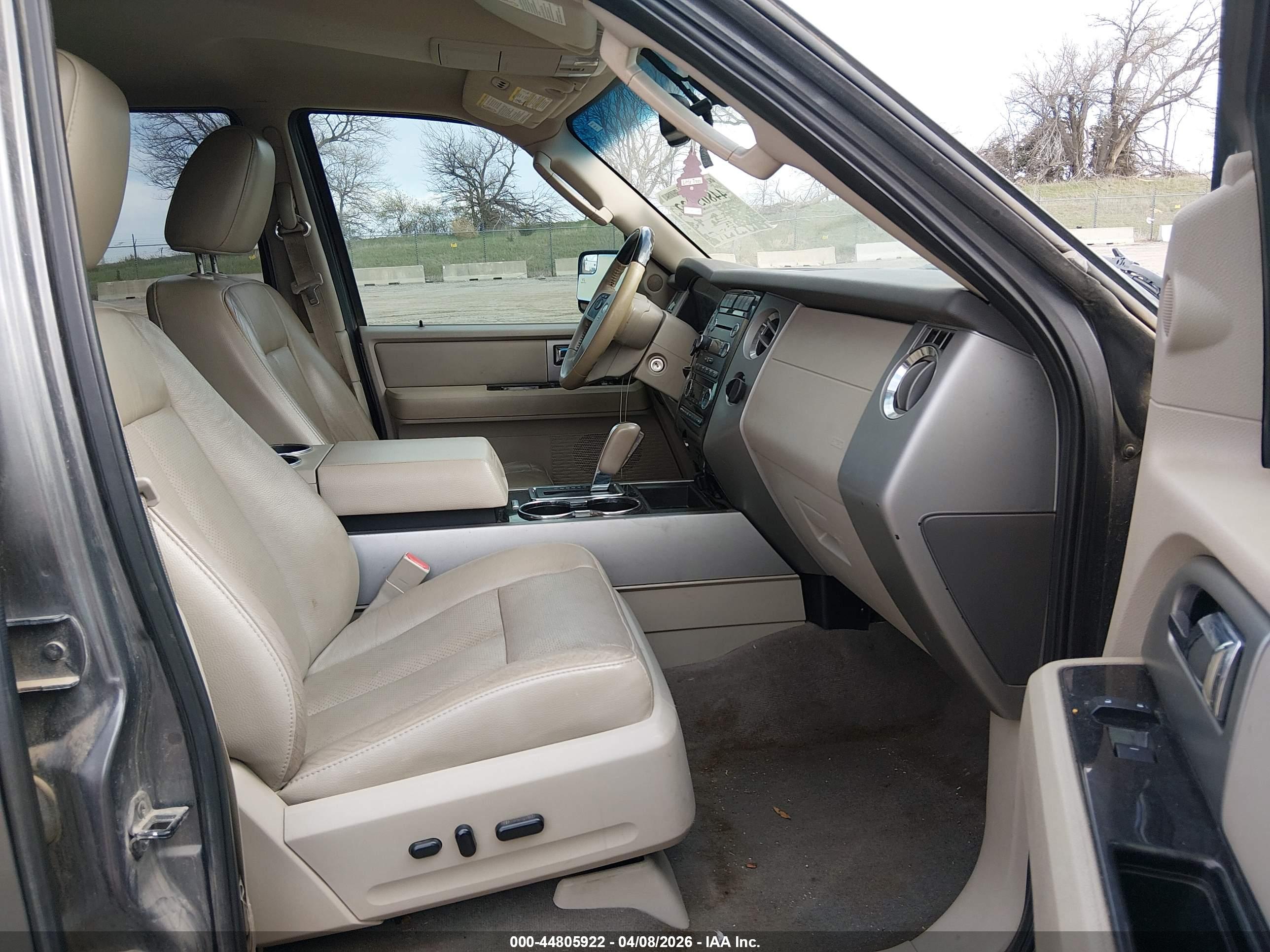 FORD EXPEDITION image 5