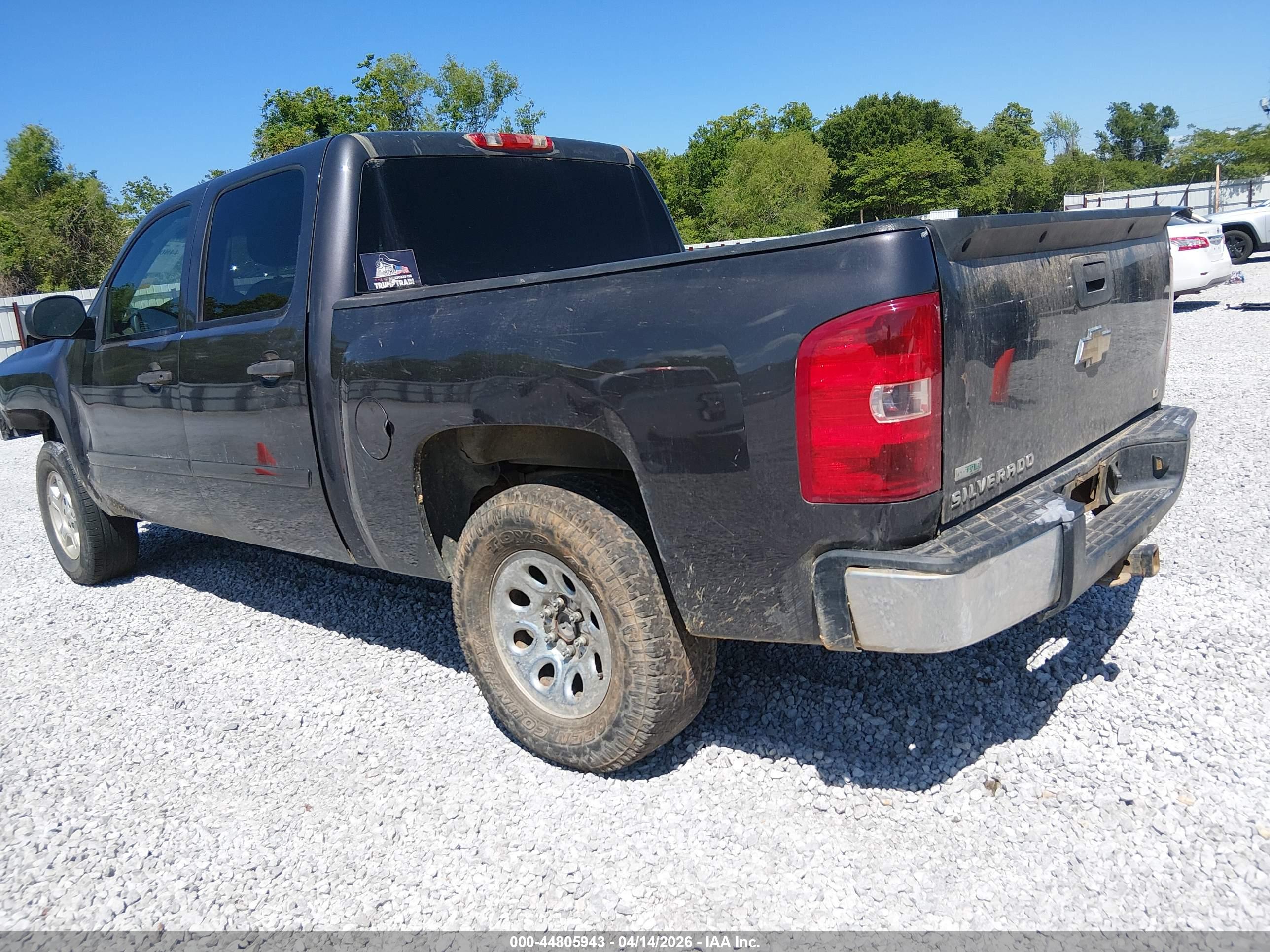 CHEVROLET SILVERADO image 3
