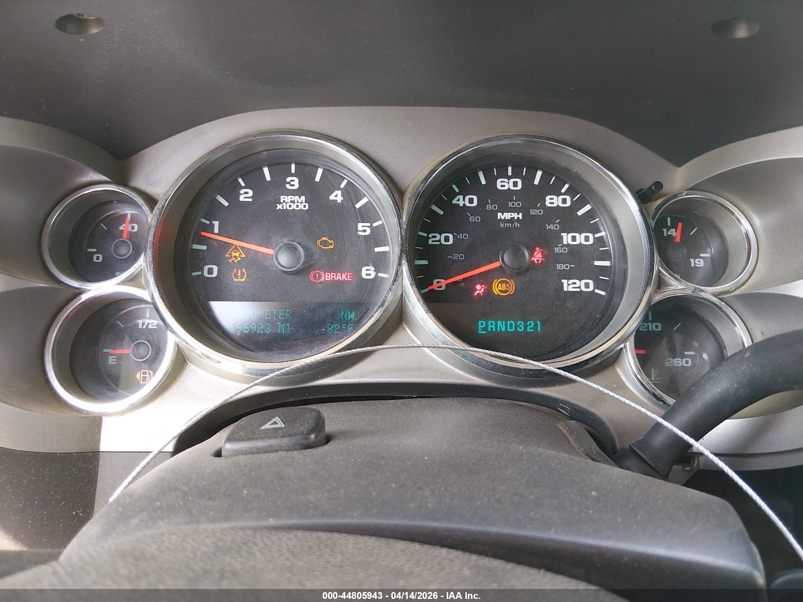 CHEVROLET SILVERADO image 7