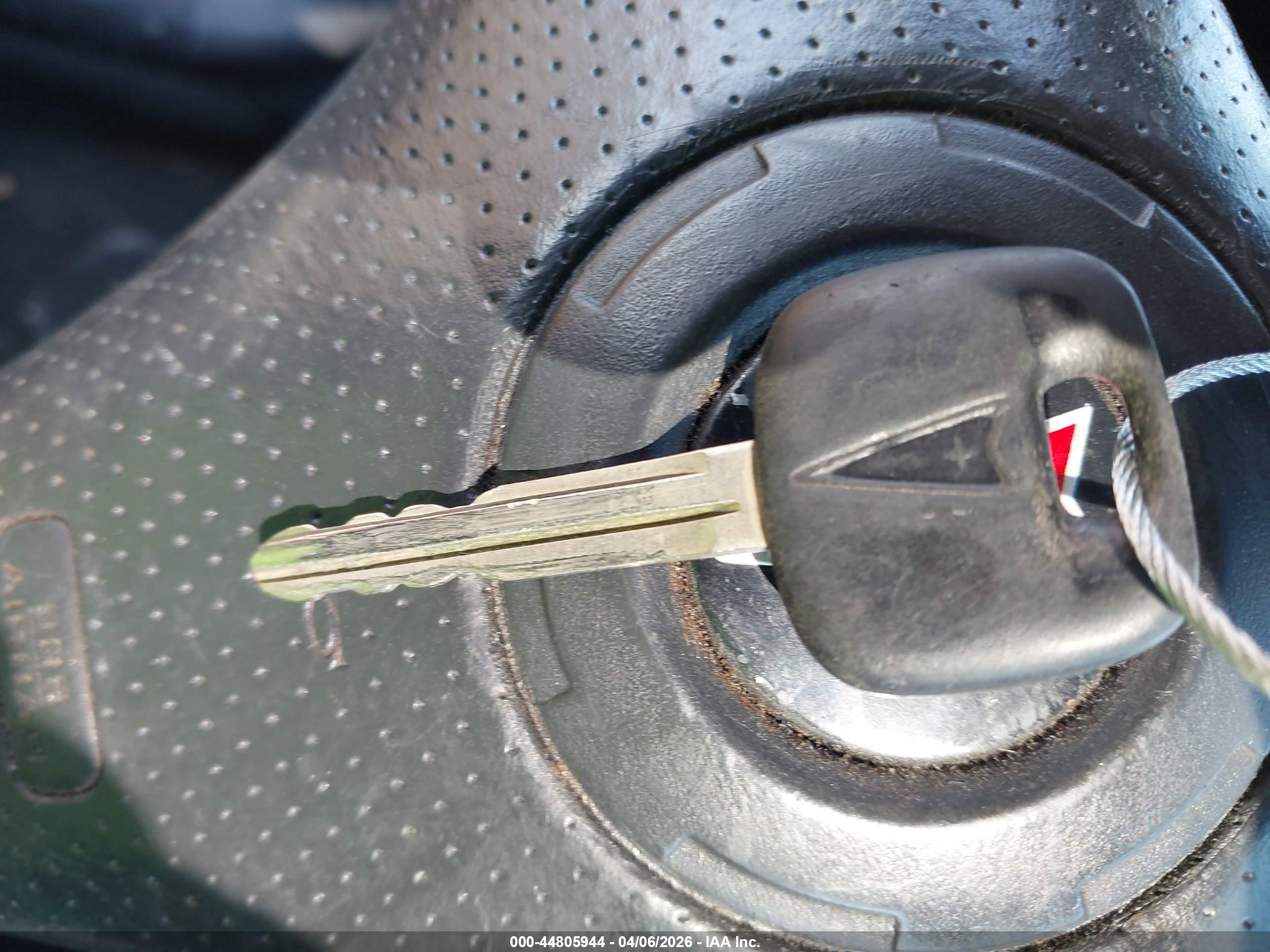 PONTIAC VIBE image 11