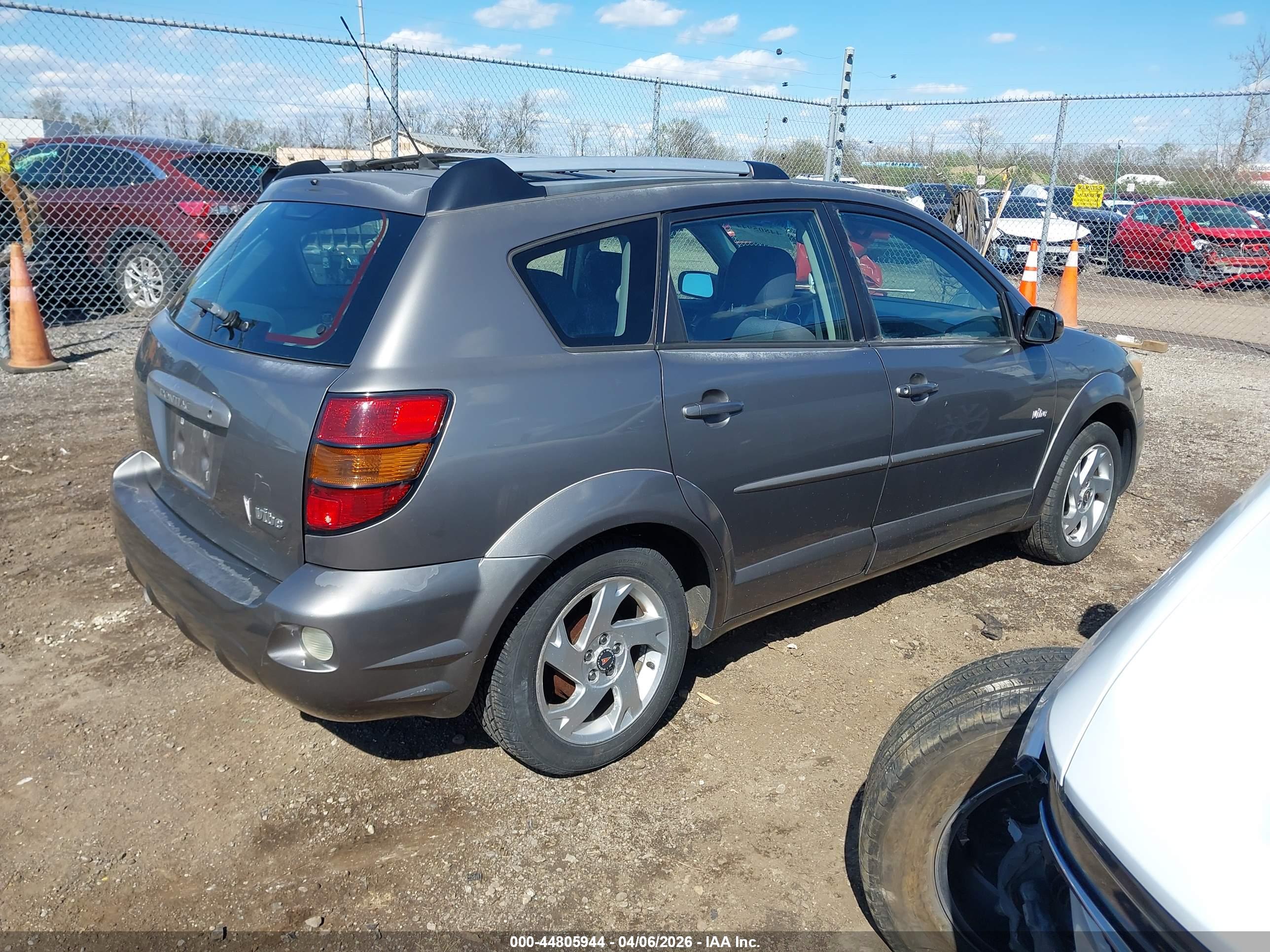 PONTIAC VIBE image 4