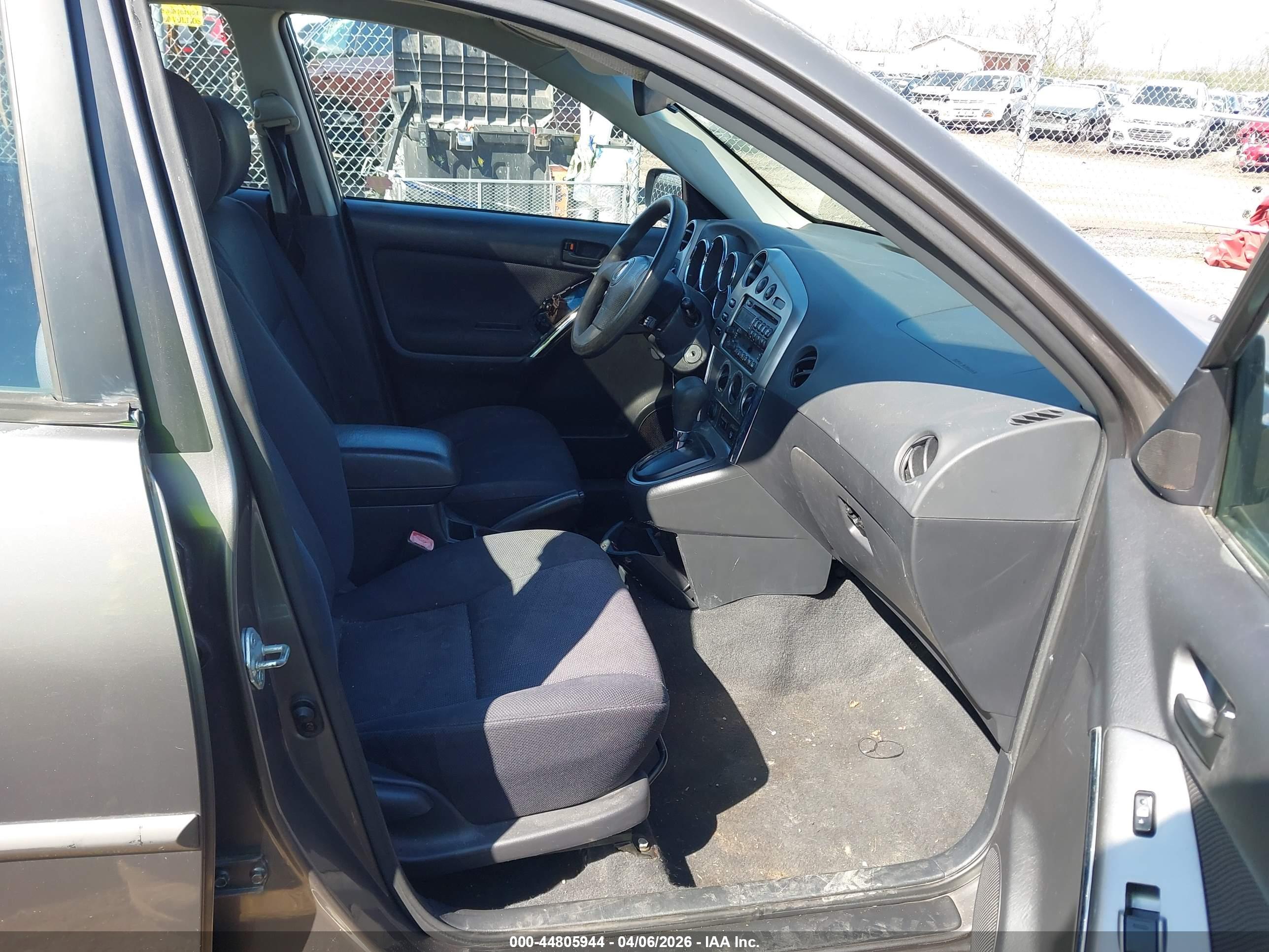 PONTIAC VIBE image 5