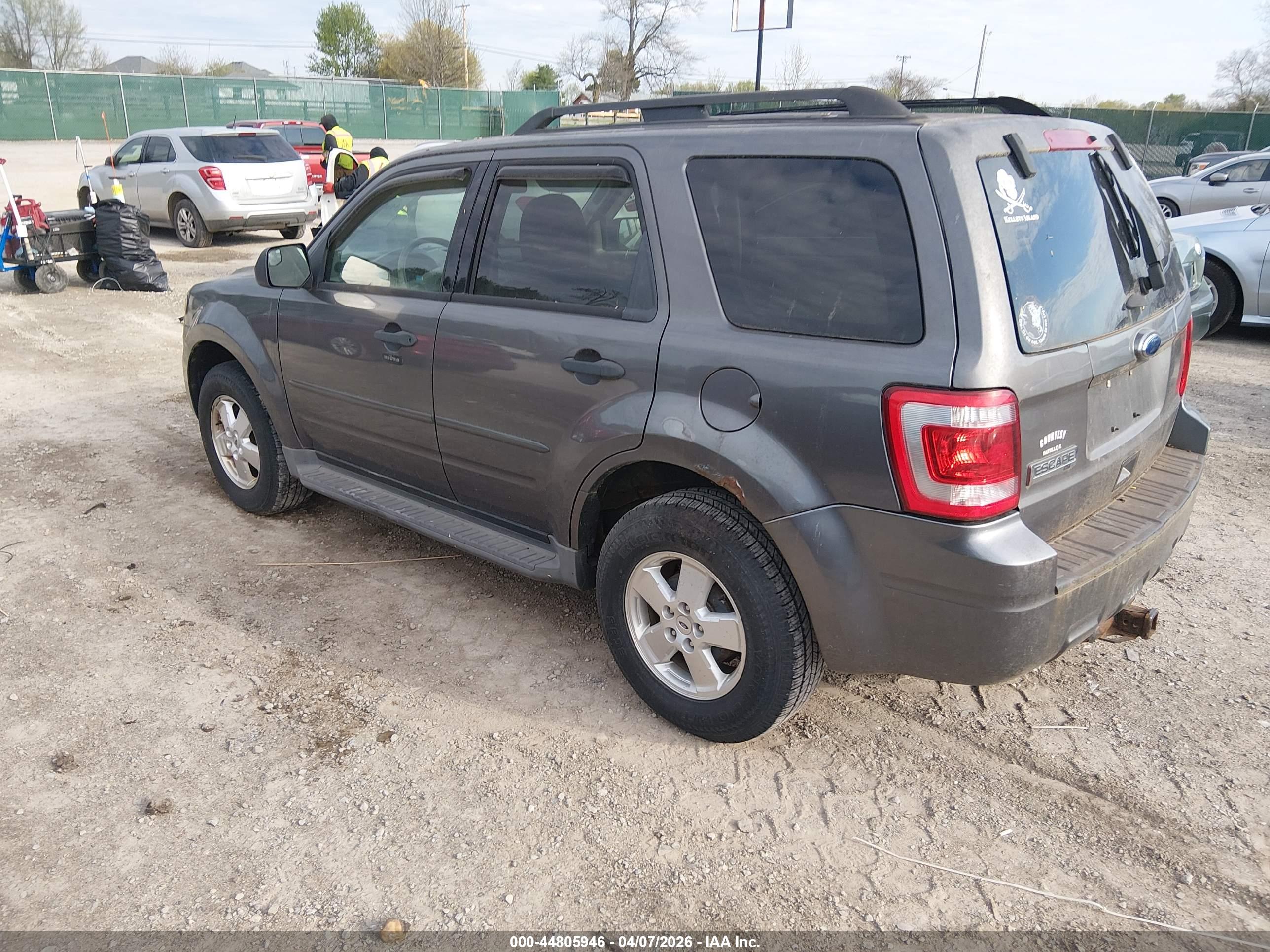 FORD ESCAPE image 3