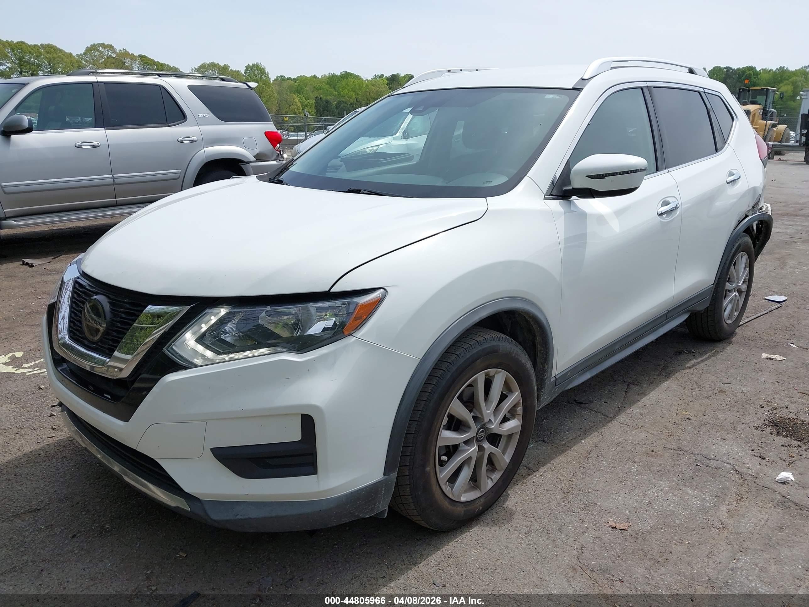 NISSAN ROGUE image 2
