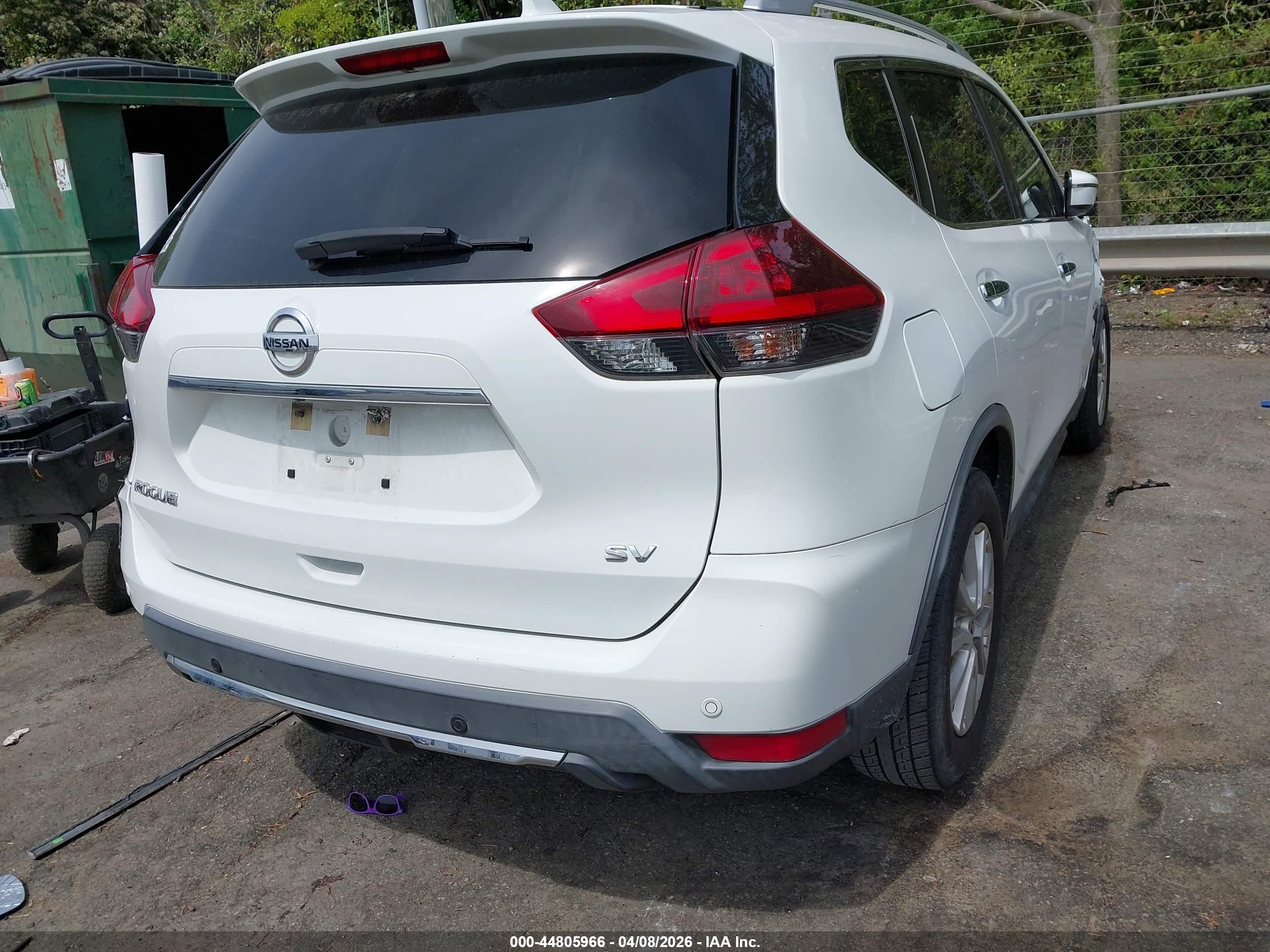 NISSAN ROGUE image 4