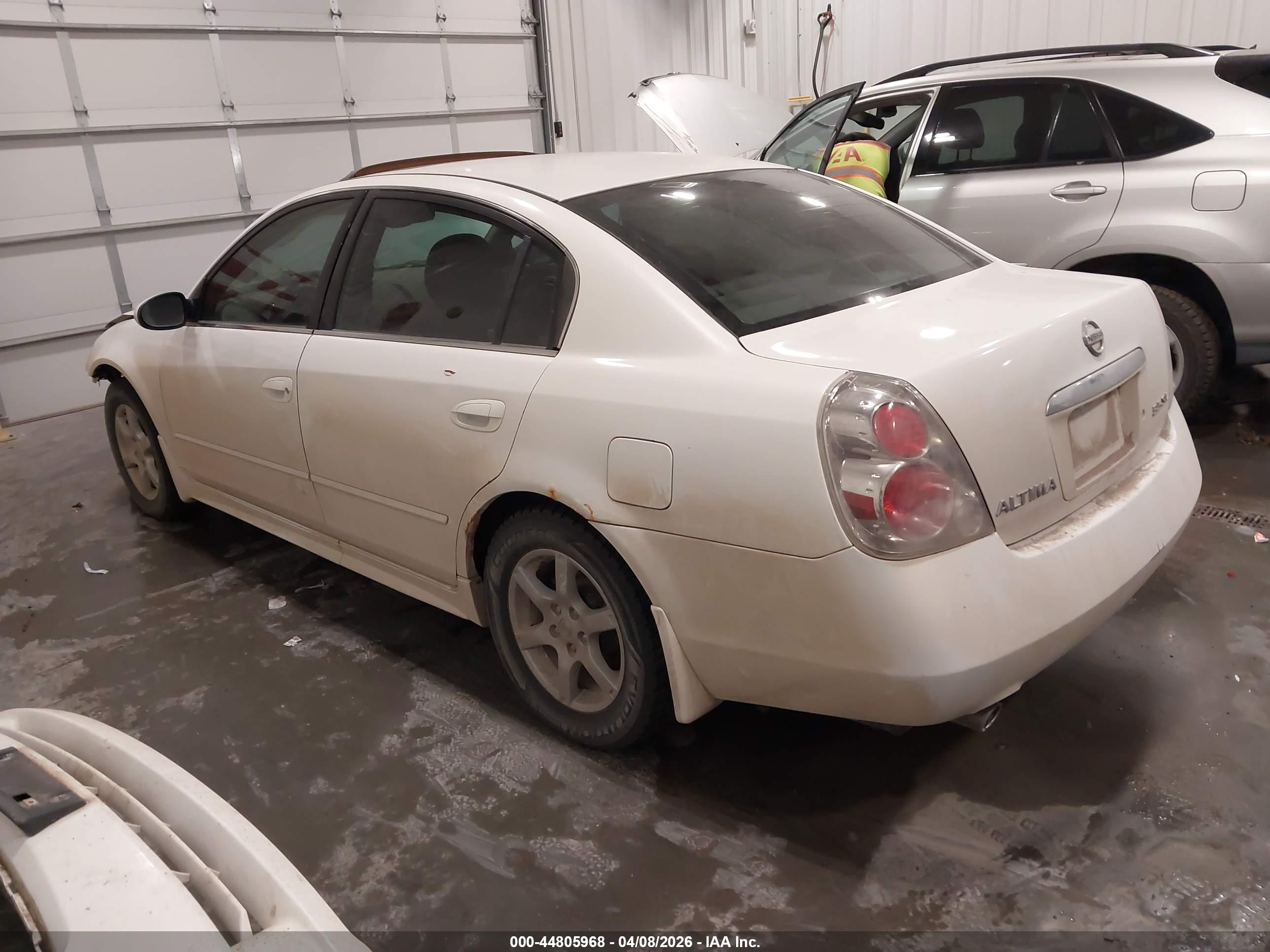 NISSAN ALTIMA image 3