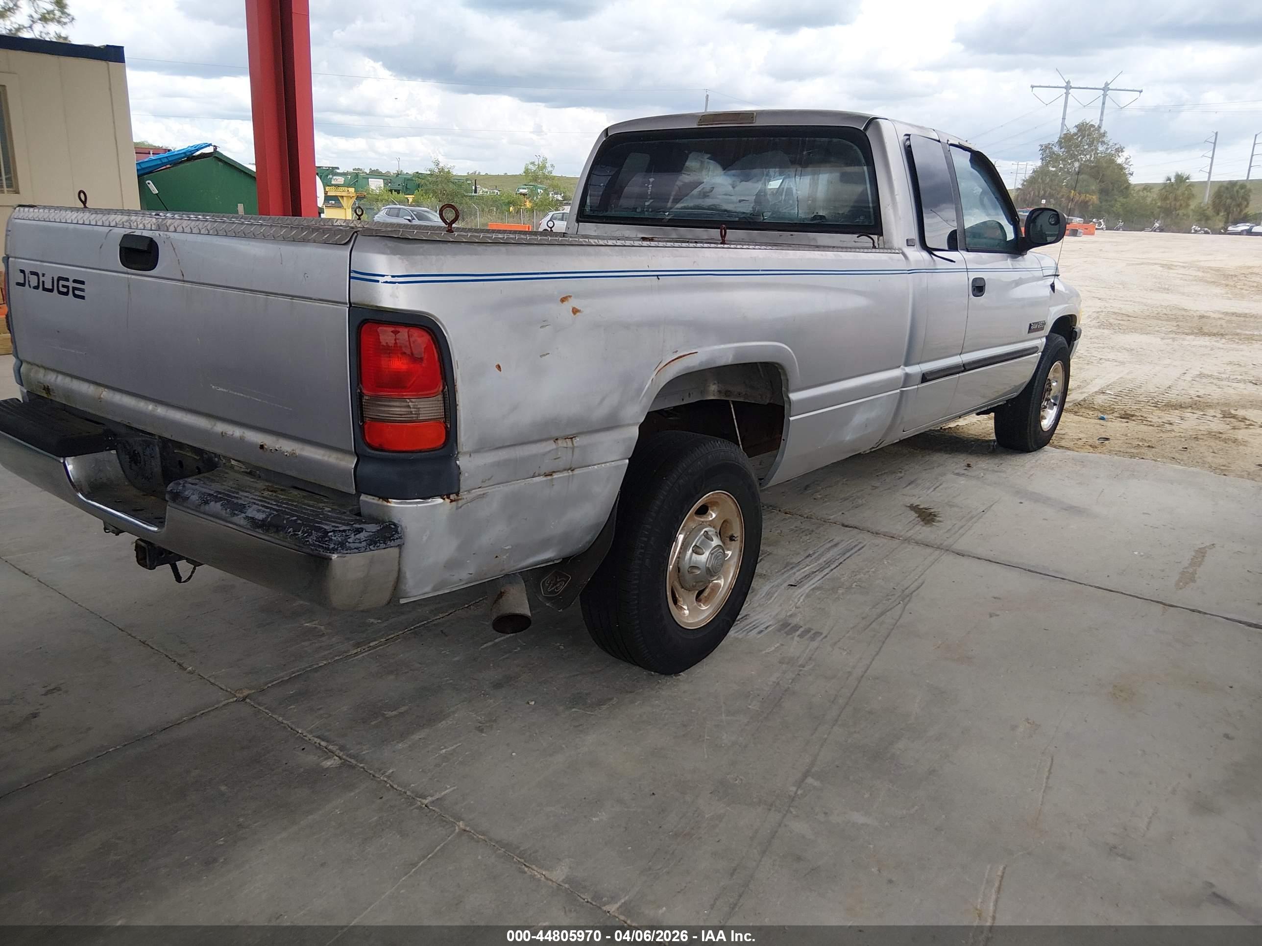 DODGE RAM image 4