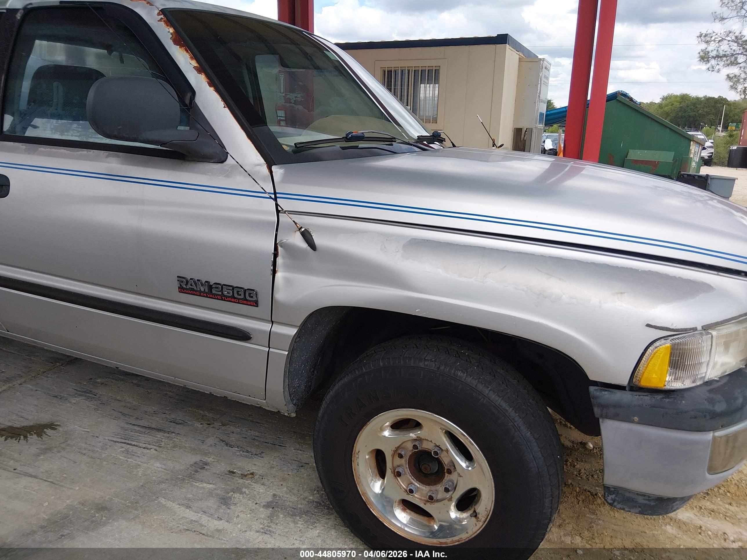 DODGE RAM image 6