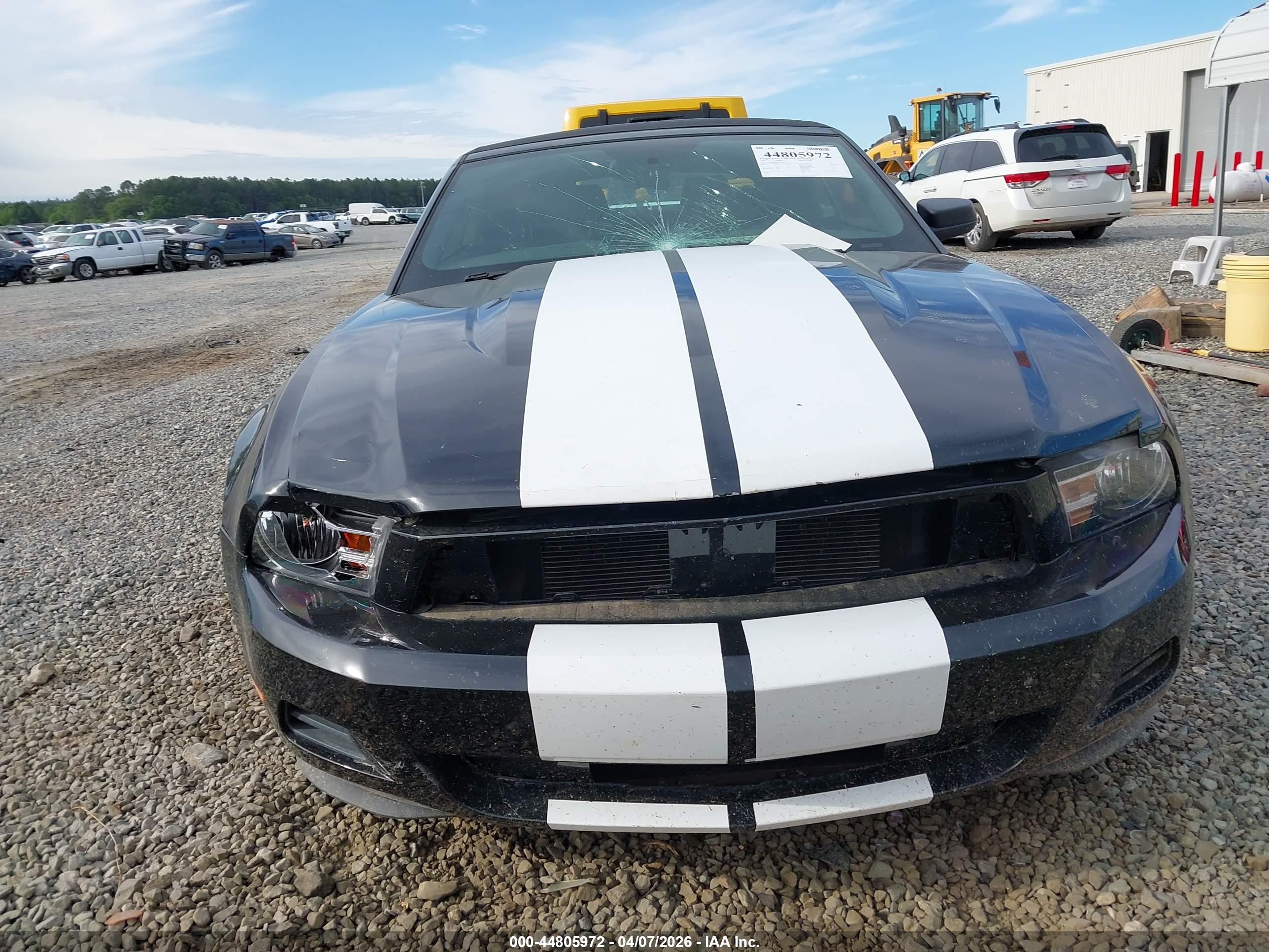 FORD MUSTANG image 6