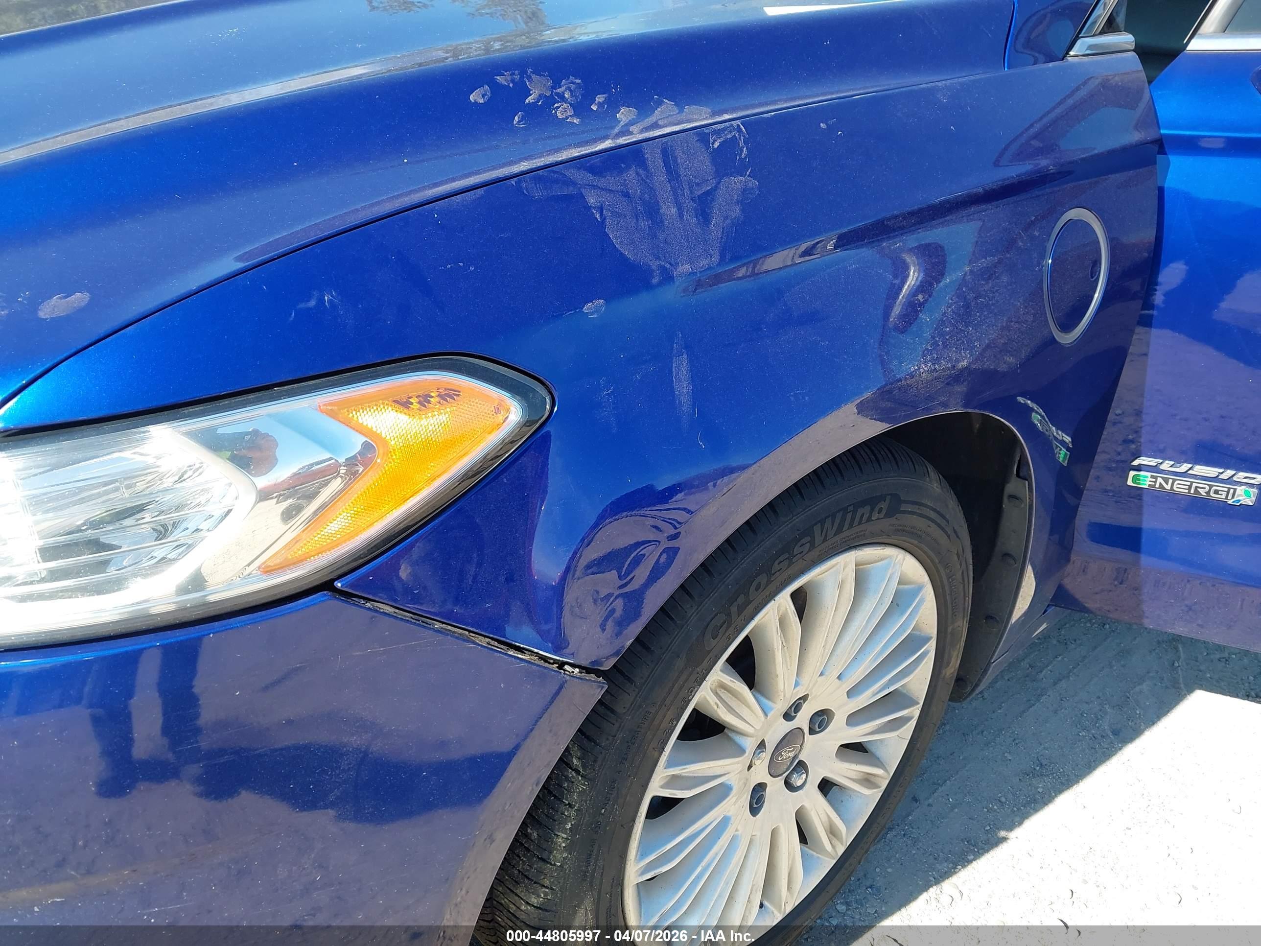 FORD FUSION image 6