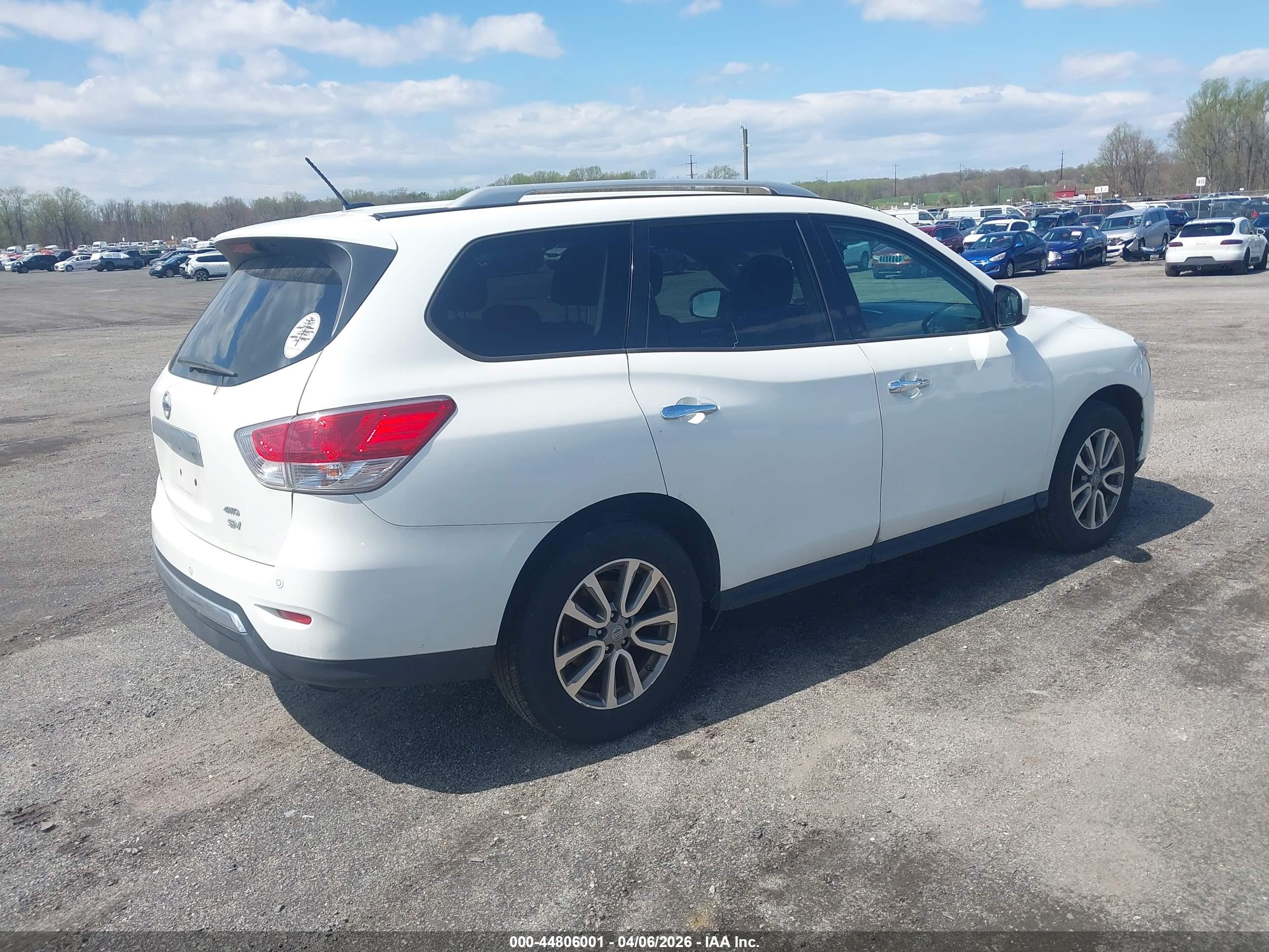 NISSAN PATHFINDER image 4