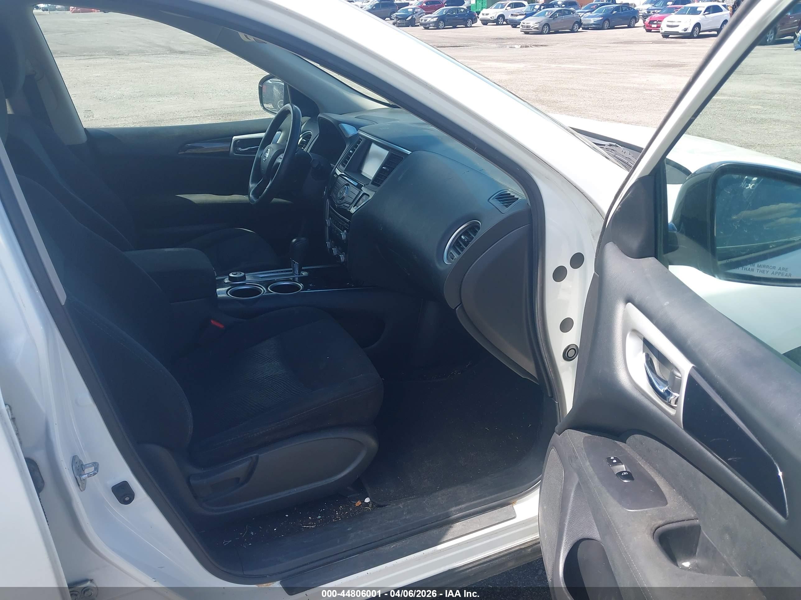 NISSAN PATHFINDER image 5