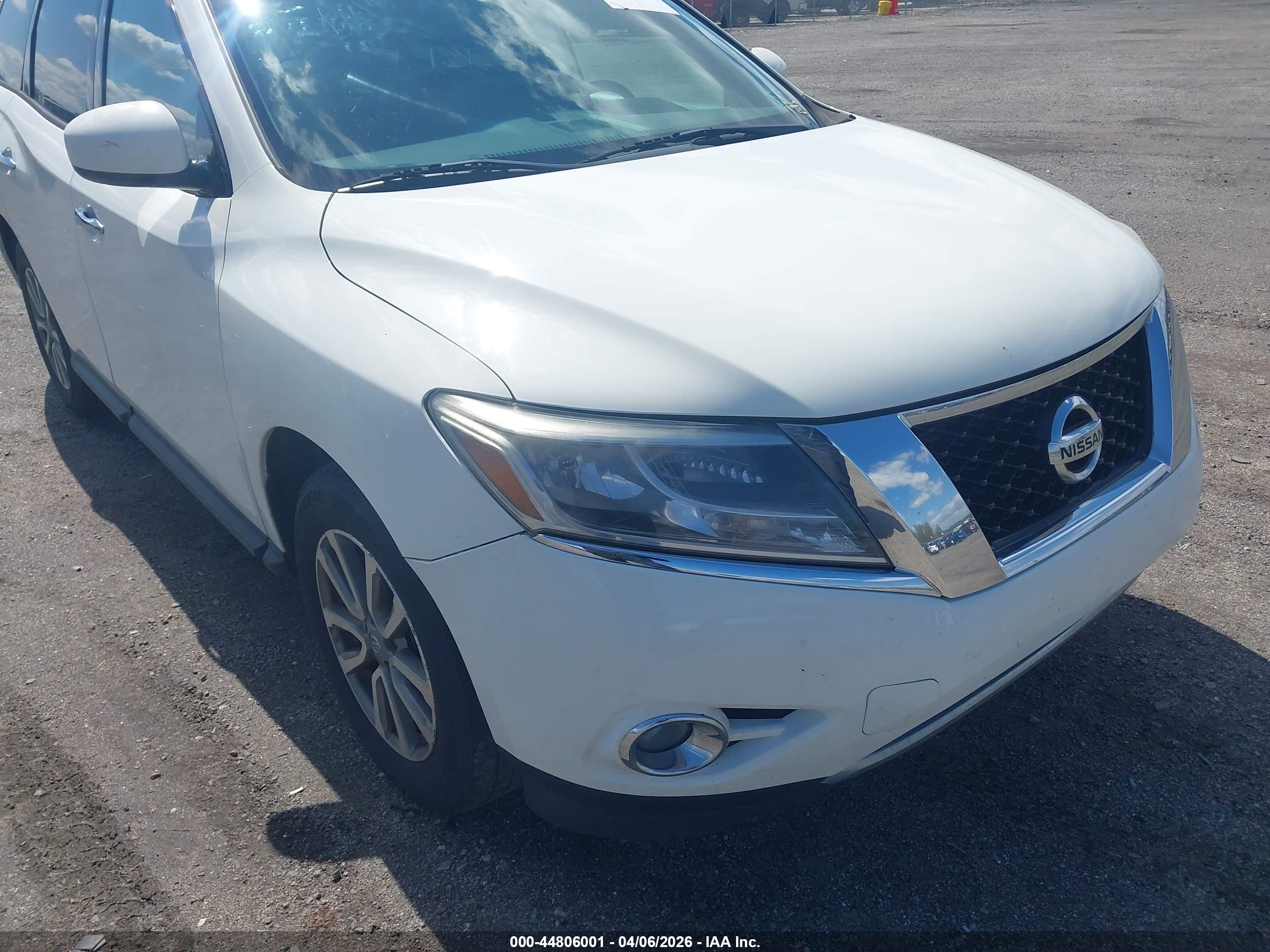 NISSAN PATHFINDER image 6
