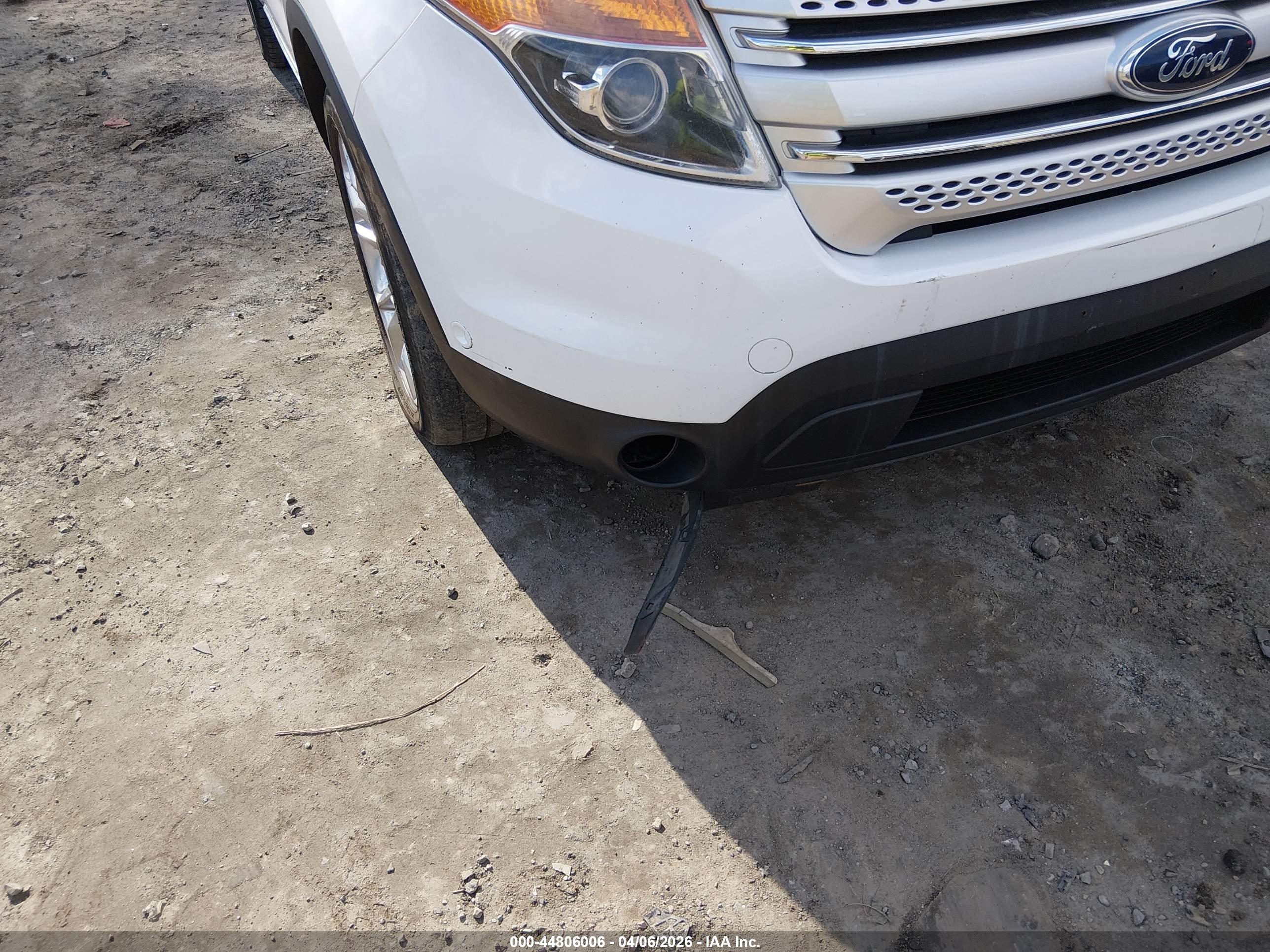 FORD EXPLORER image 6