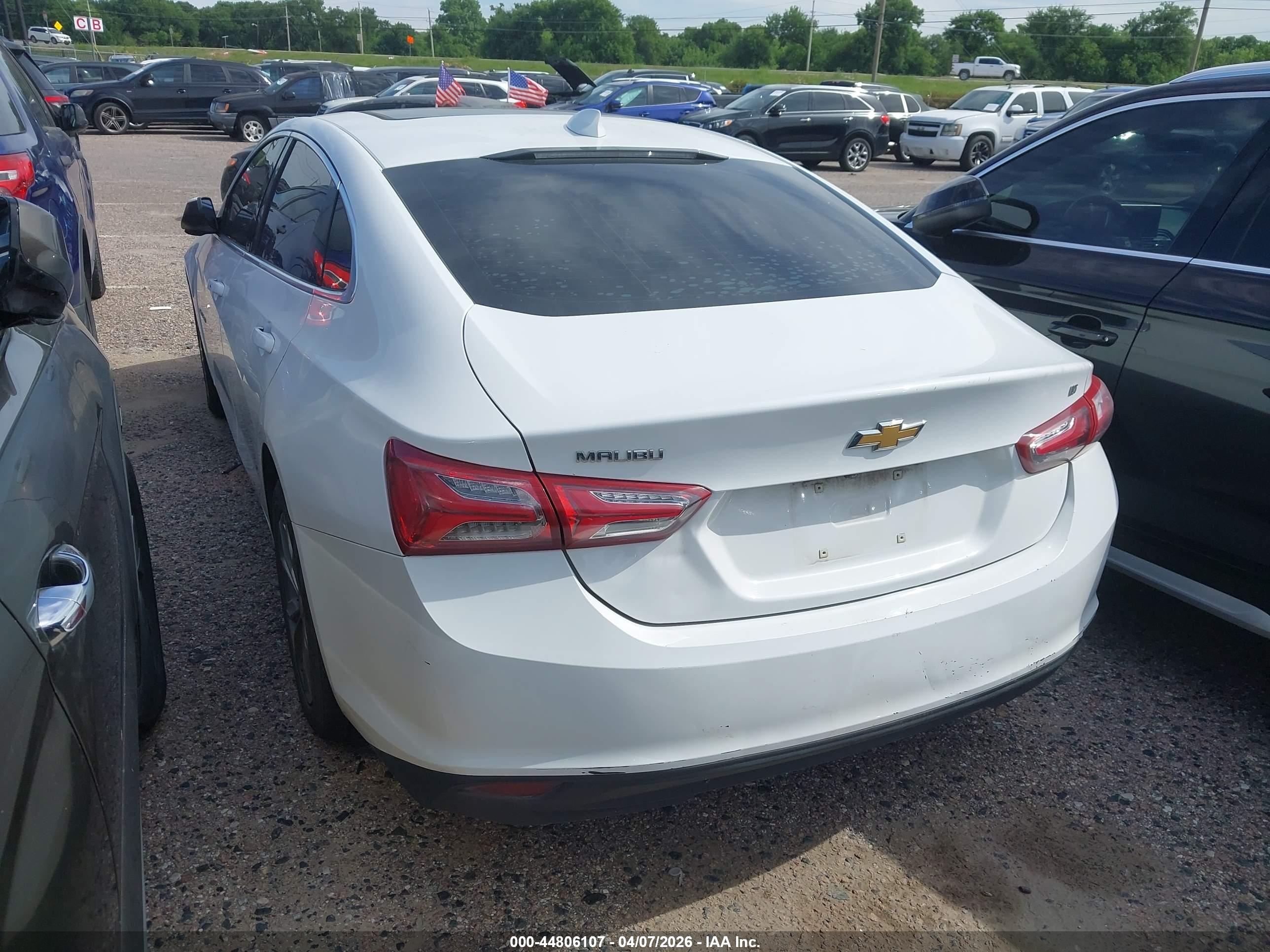 CHEVROLET MALIBU image 3