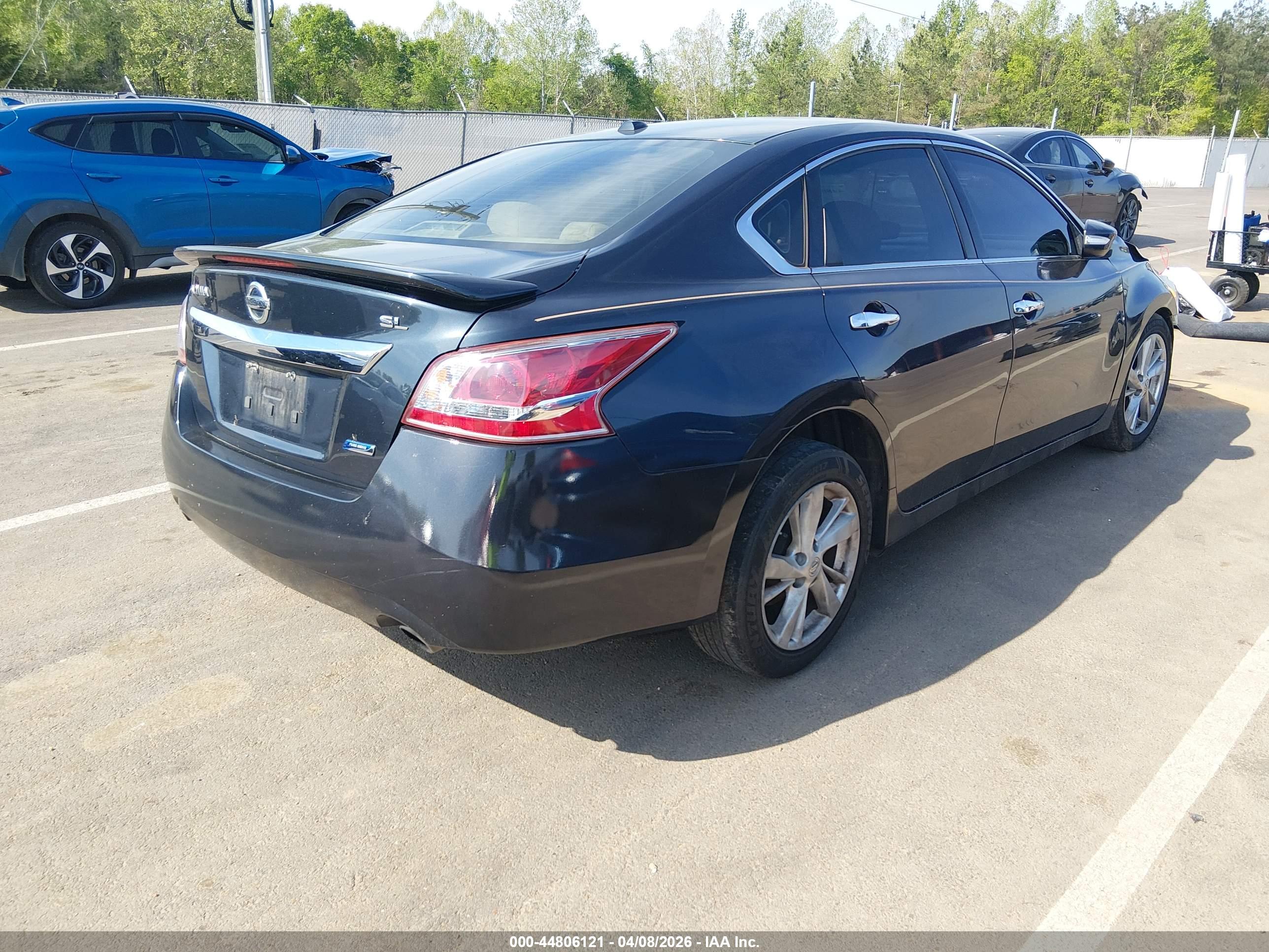 NISSAN ALTIMA image 4